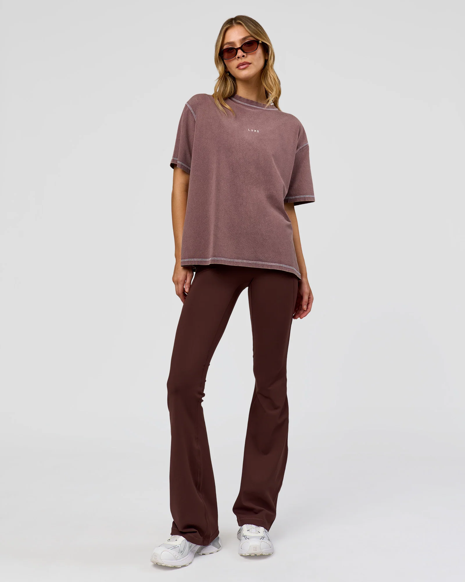 Go-To Contrast Oversized Heavyweight FLXCotton Tee - Cocoa Powder Washed-White