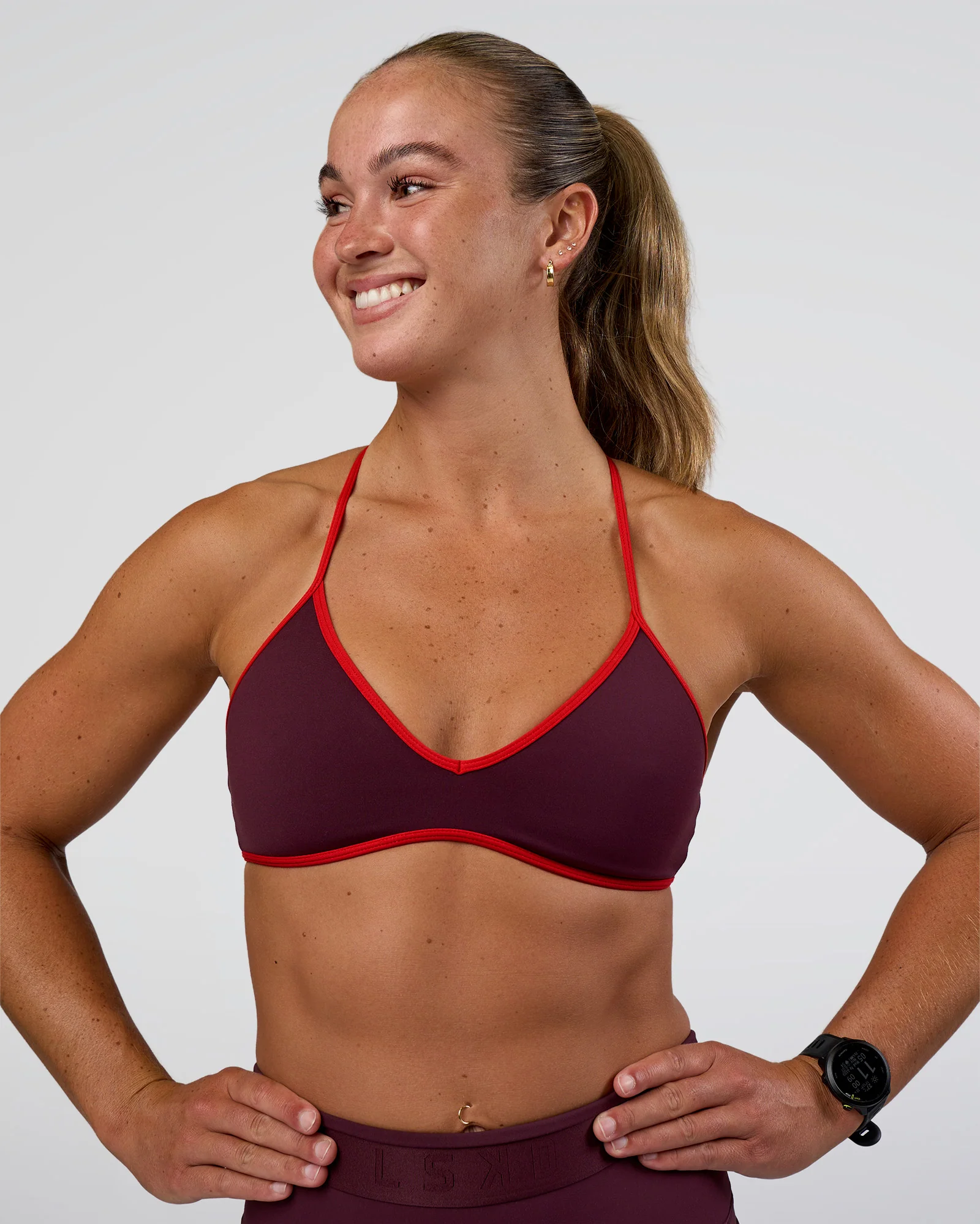 7241-ambience-sports-bra-cherry-lacquer-flame-4.webp Ambience Sports Bra - Cherry Lacquer-Flame