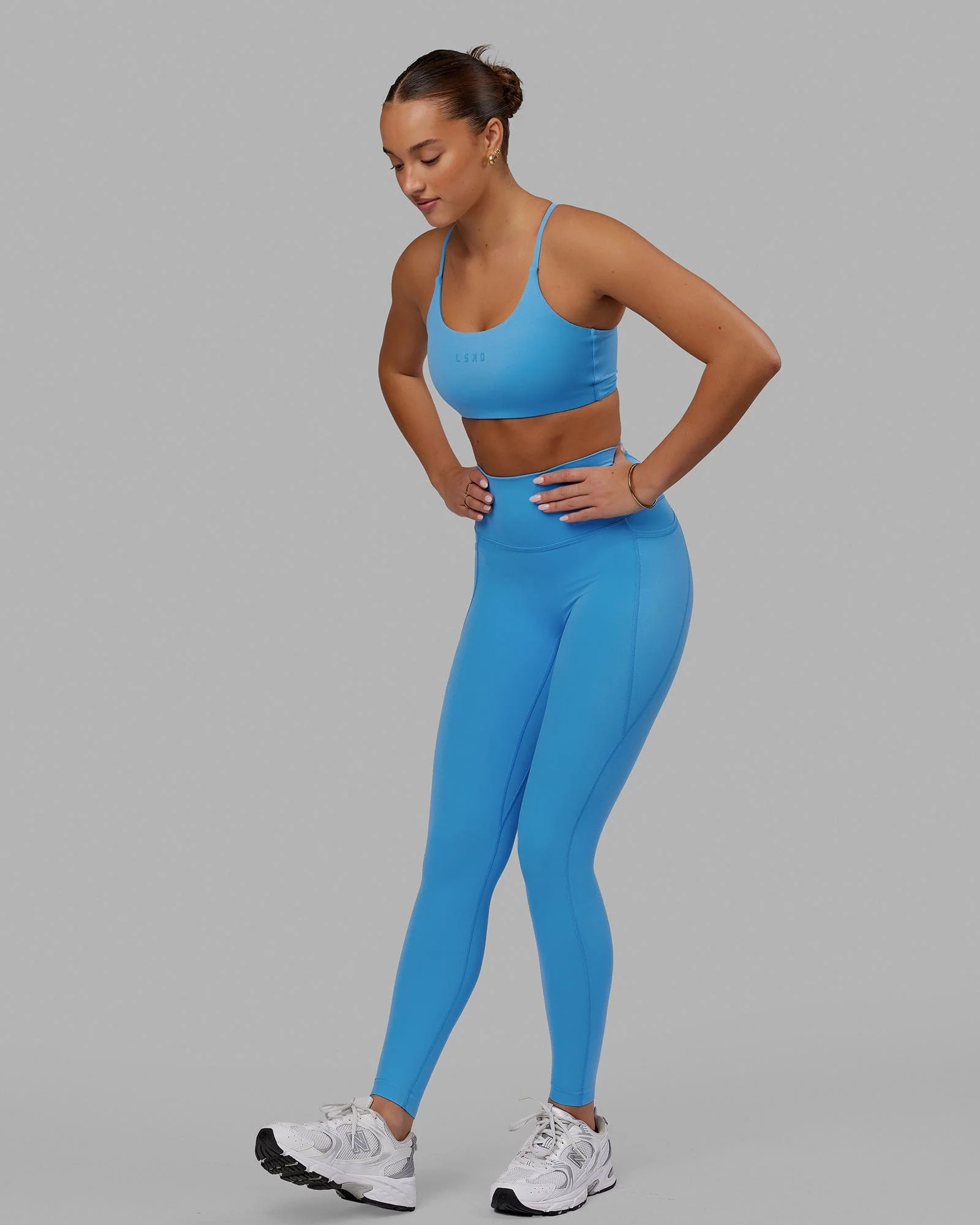 7259-elixir-ultra-high-rise-full-length-legging-pockets-azure-blue-10.webp Elixir Ultra High-Rise Full Length Legging Pockets - Azure Blue