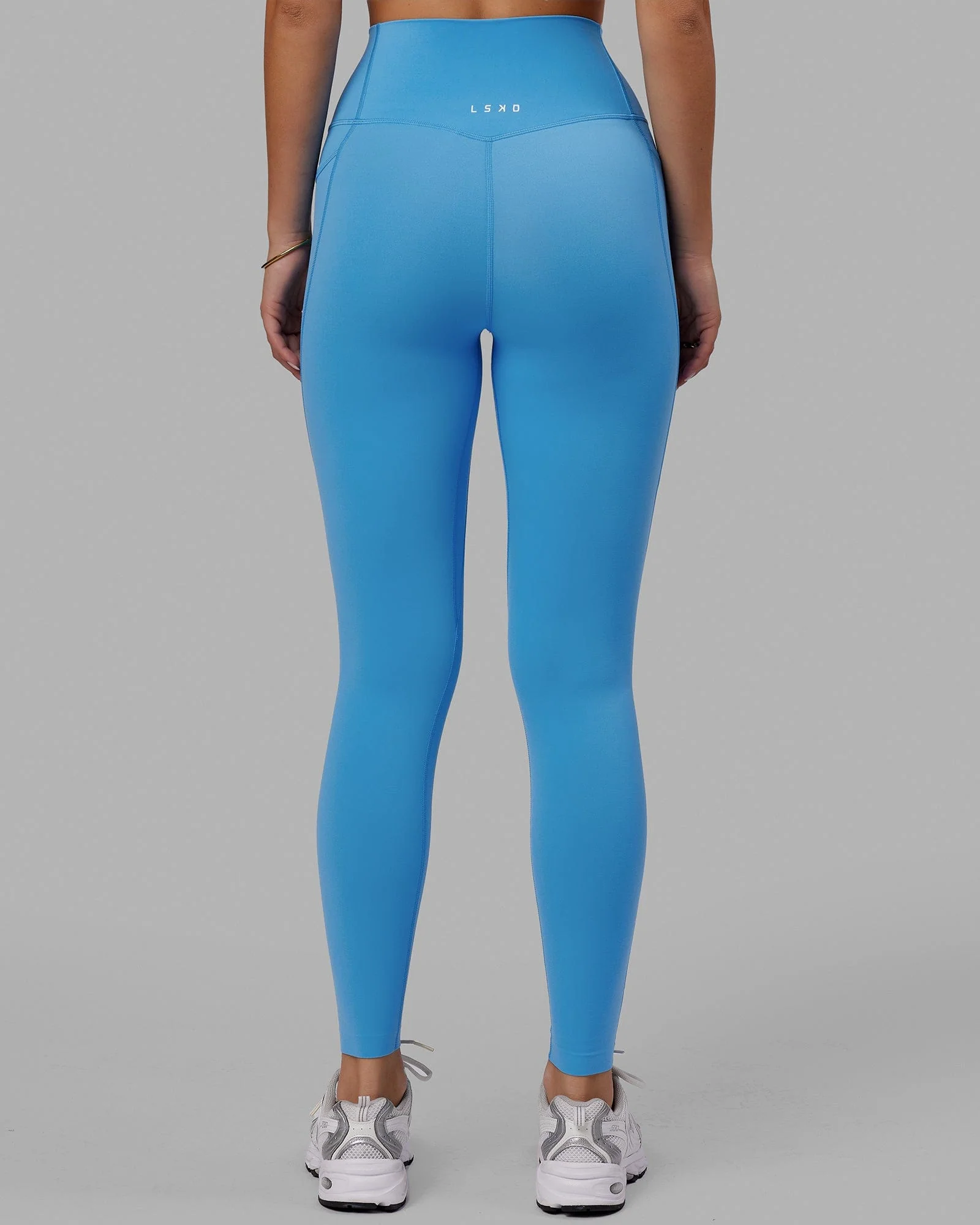 7259-elixir-ultra-high-rise-full-length-legging-pockets-azure-blue-4.webp Elixir Ultra High-Rise Full Length Legging Pockets - Azure Blue