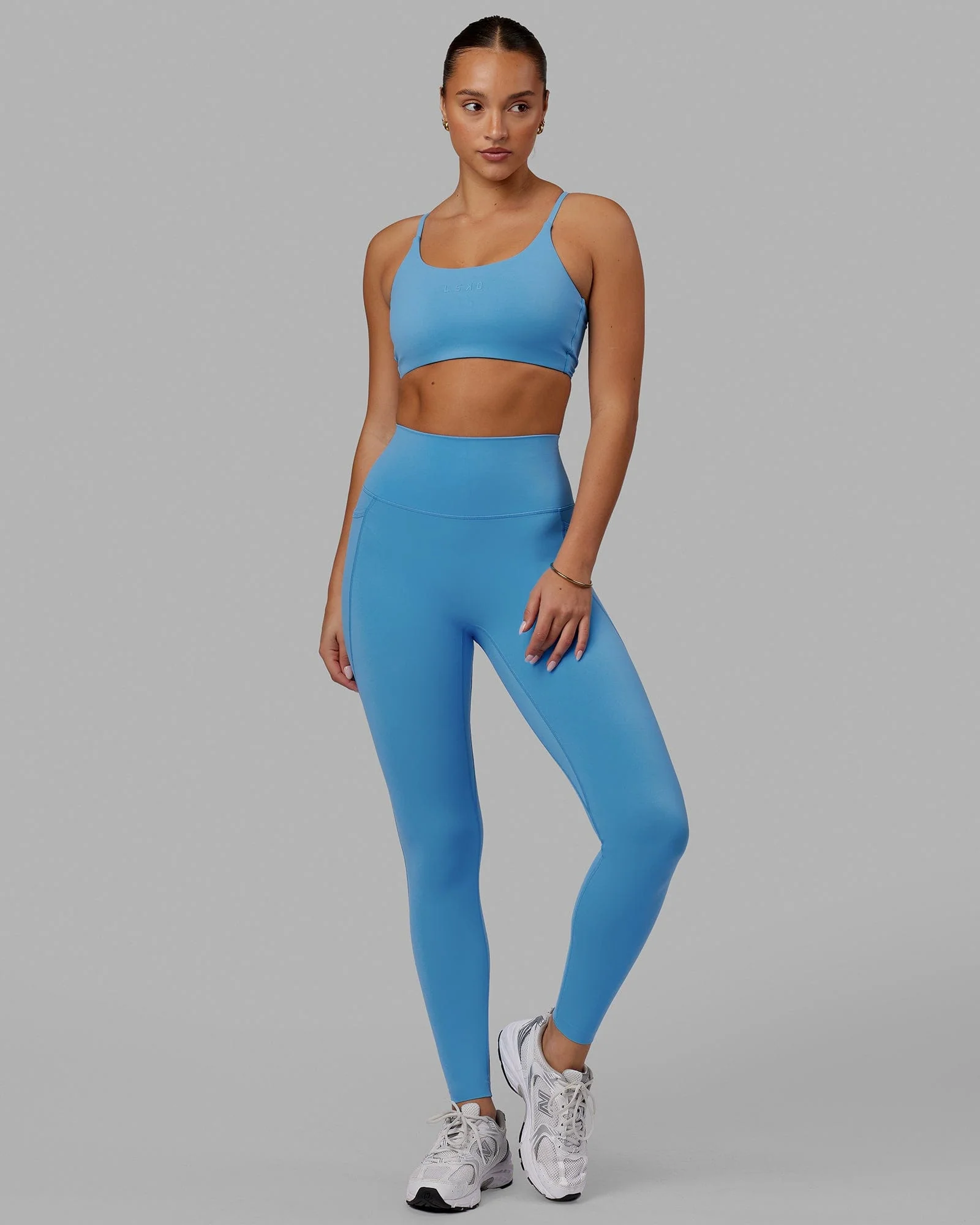 7259-elixir-ultra-high-rise-full-length-legging-pockets-azure-blue-8.webp Elixir Ultra High-Rise Full Length Legging Pockets - Azure Blue