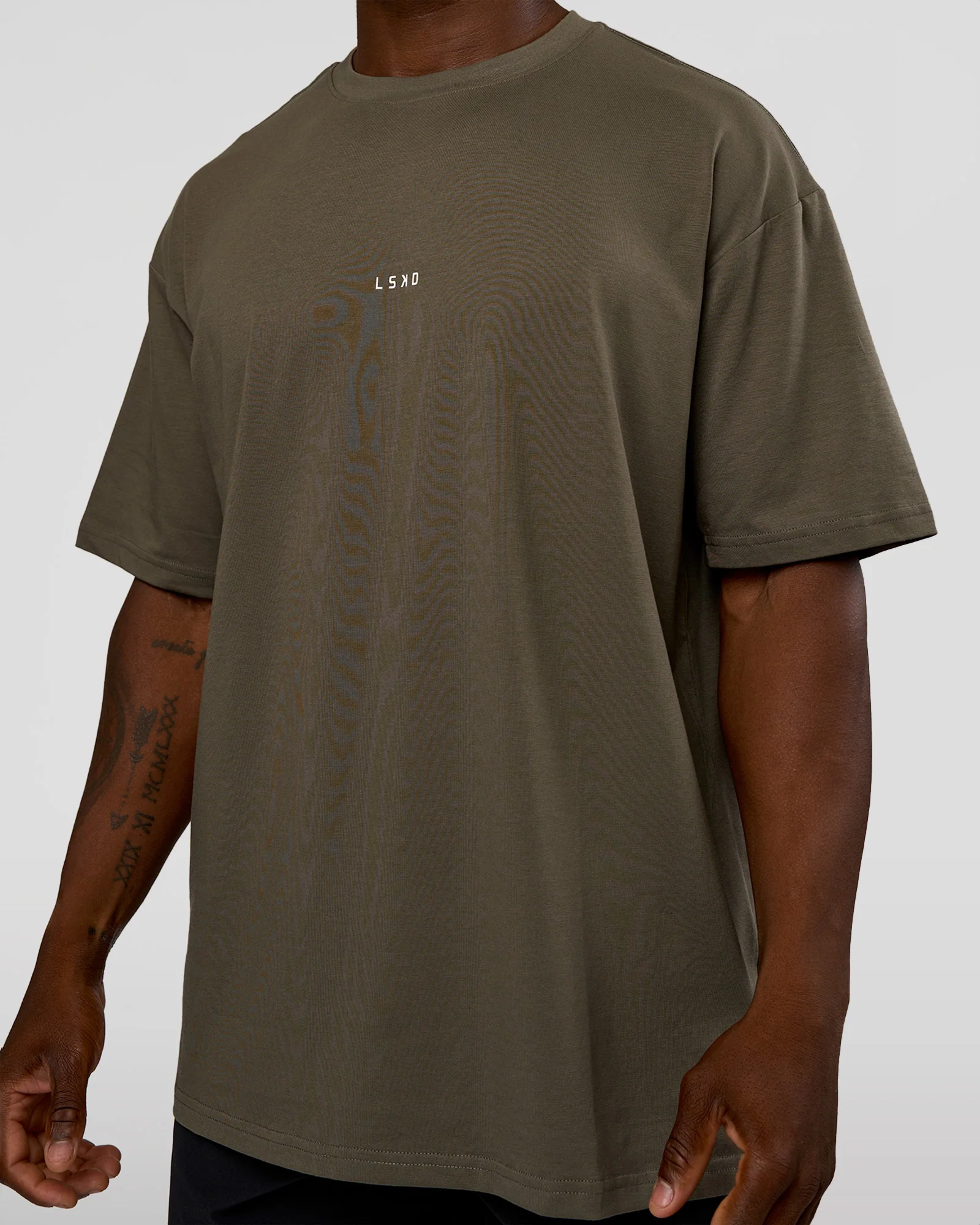 7268-abstract-haze-flxcotton-tee-walnut-grey-white-10.webp Abstract Haze FLXCotton Tee - Walnut Grey-White