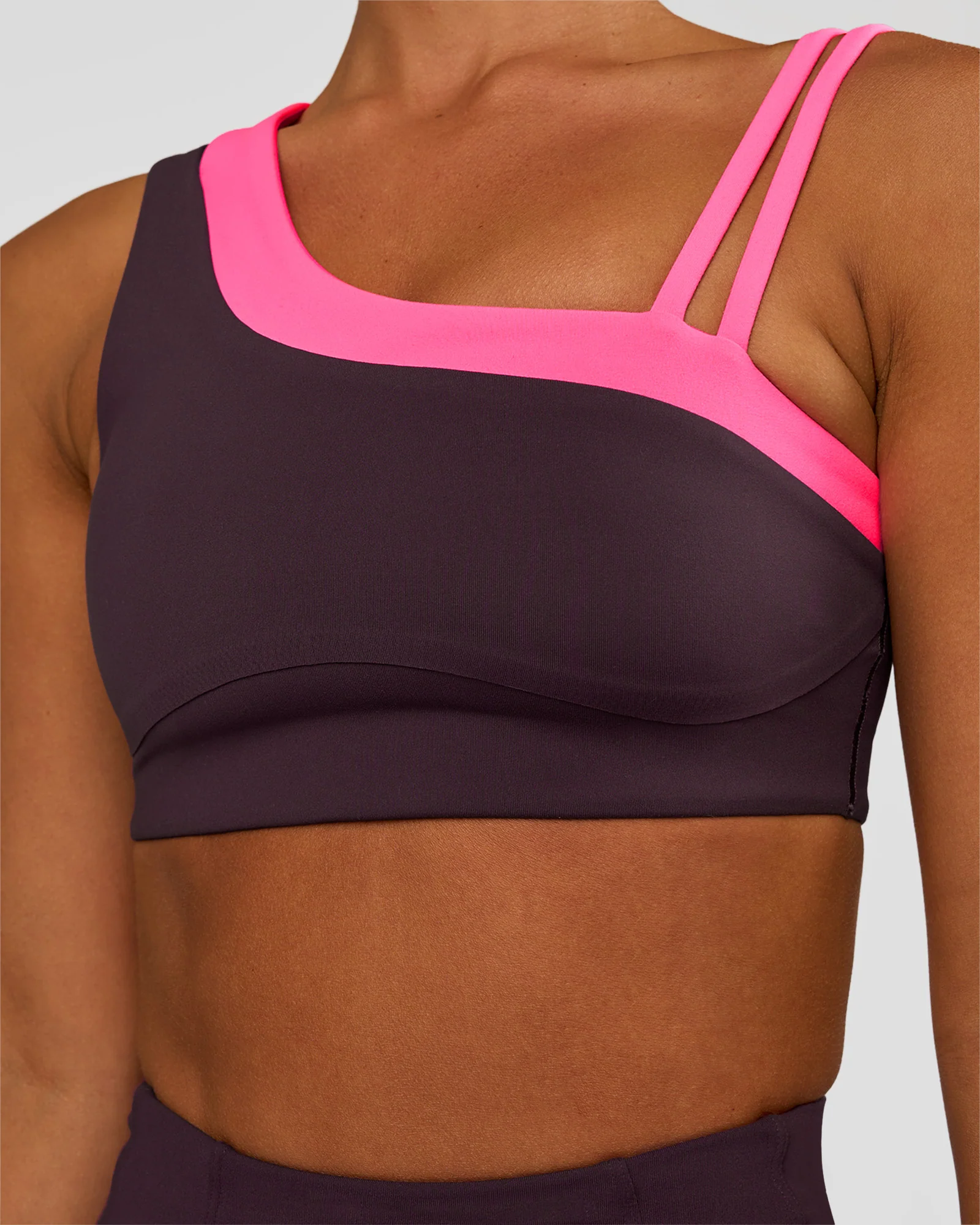 7277-thrive-asymmetric-sports-bra-midnight-plum-sugar-plum-6.webp Thrive Asymmetric Sports Bra - Midnight Plum-Sugar Plum