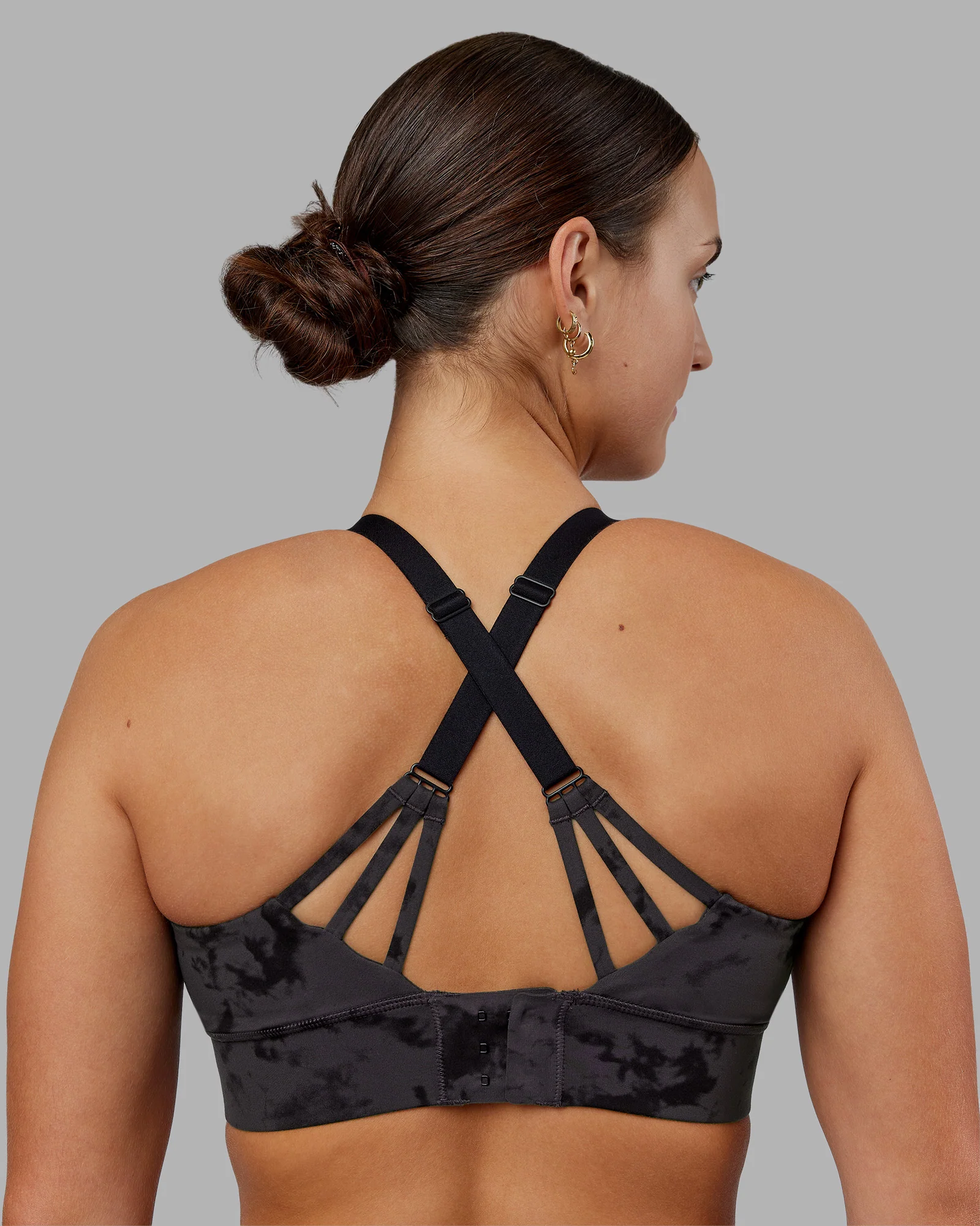 7295-accelerate-split-strap-sports-bra-black-tie-dye-8.webp Accelerate Split Strap Sports Bra - Black Tie Dye