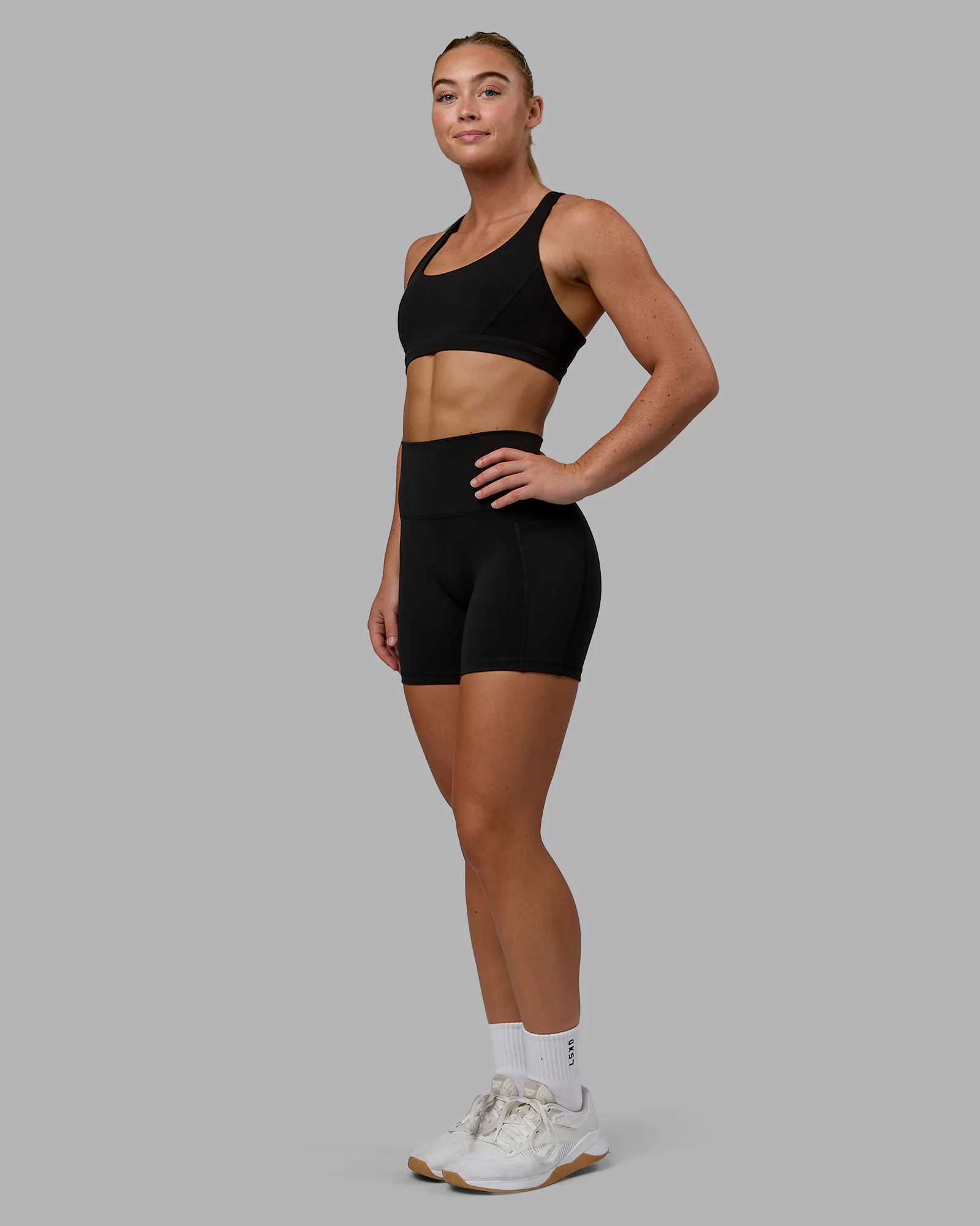 7331-precision-sports-bra-black-3.webp Precision Sports Bra - Black