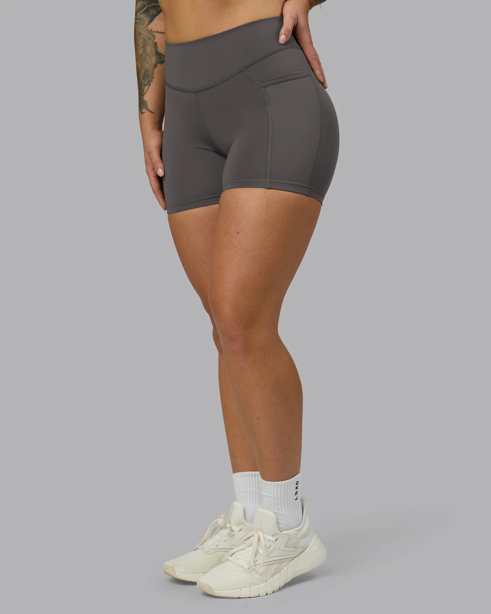 7385-elite-high-rise-4-short-pockets-dark-storm-8.webp Elite High-Rise 4" Short Pockets - Dark Storm