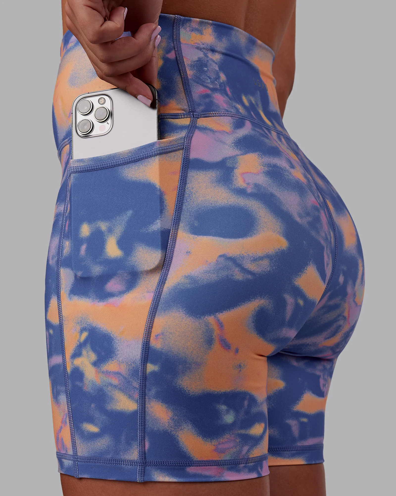 Fusion Ultra High-Rise 6" Short Pockets - Apricot Mist