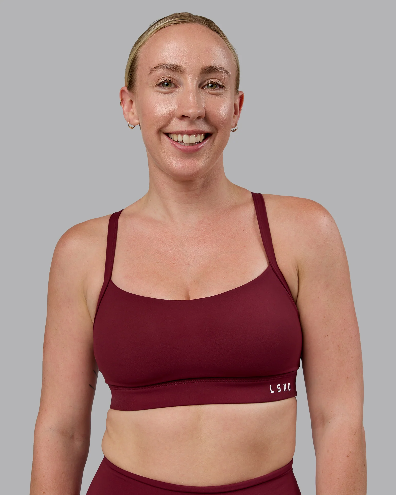 7403-momentum-sports-bra-d-dd-e-cordovan-1.webp Momentum Sports Bra D/DD/E - Cordovan