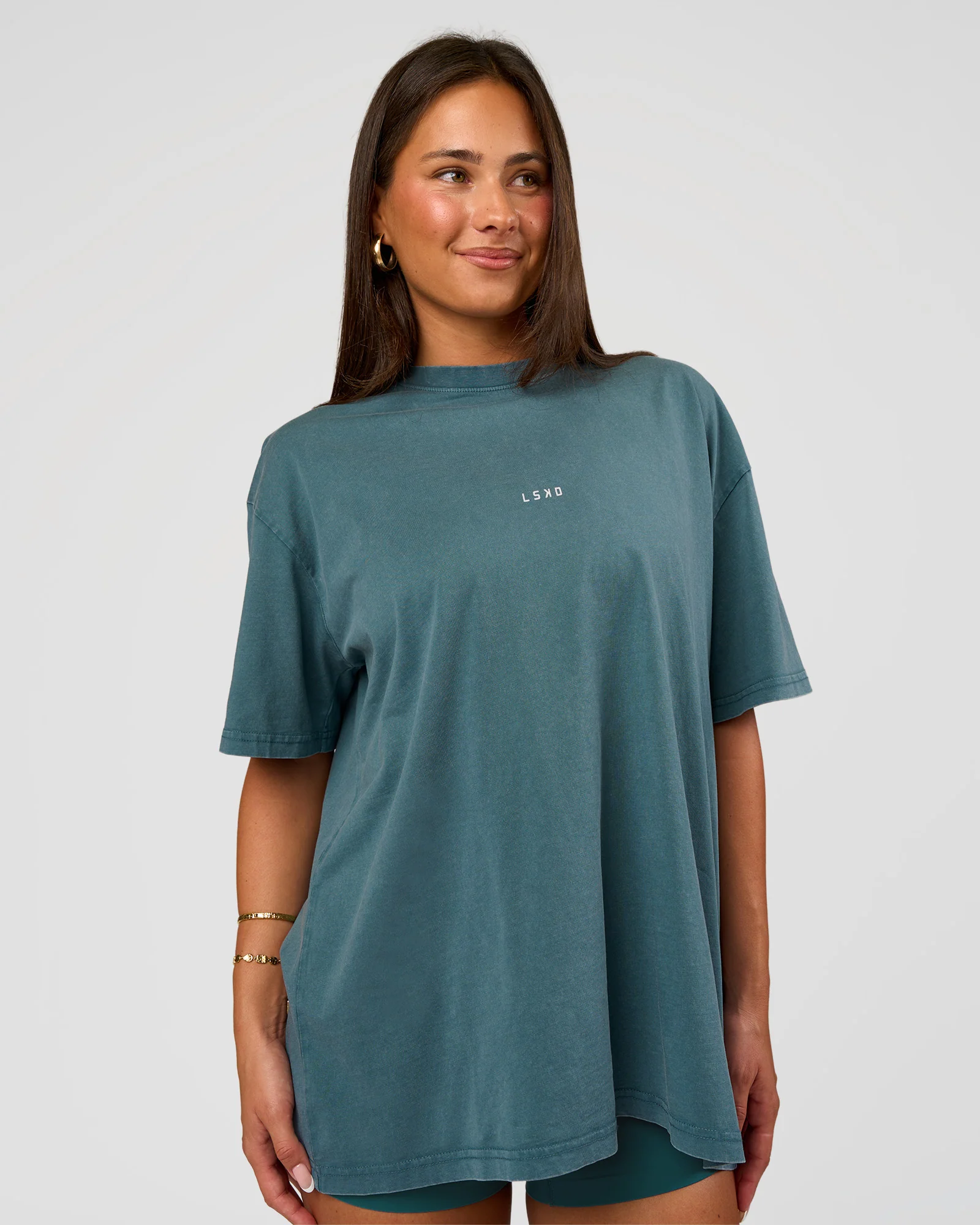7430-built-on-values-oversized-washed-tee-transformative-teal-washed-white-2.webp Built On Values Oversized Washed Tee - Transformative Teal Washed-White