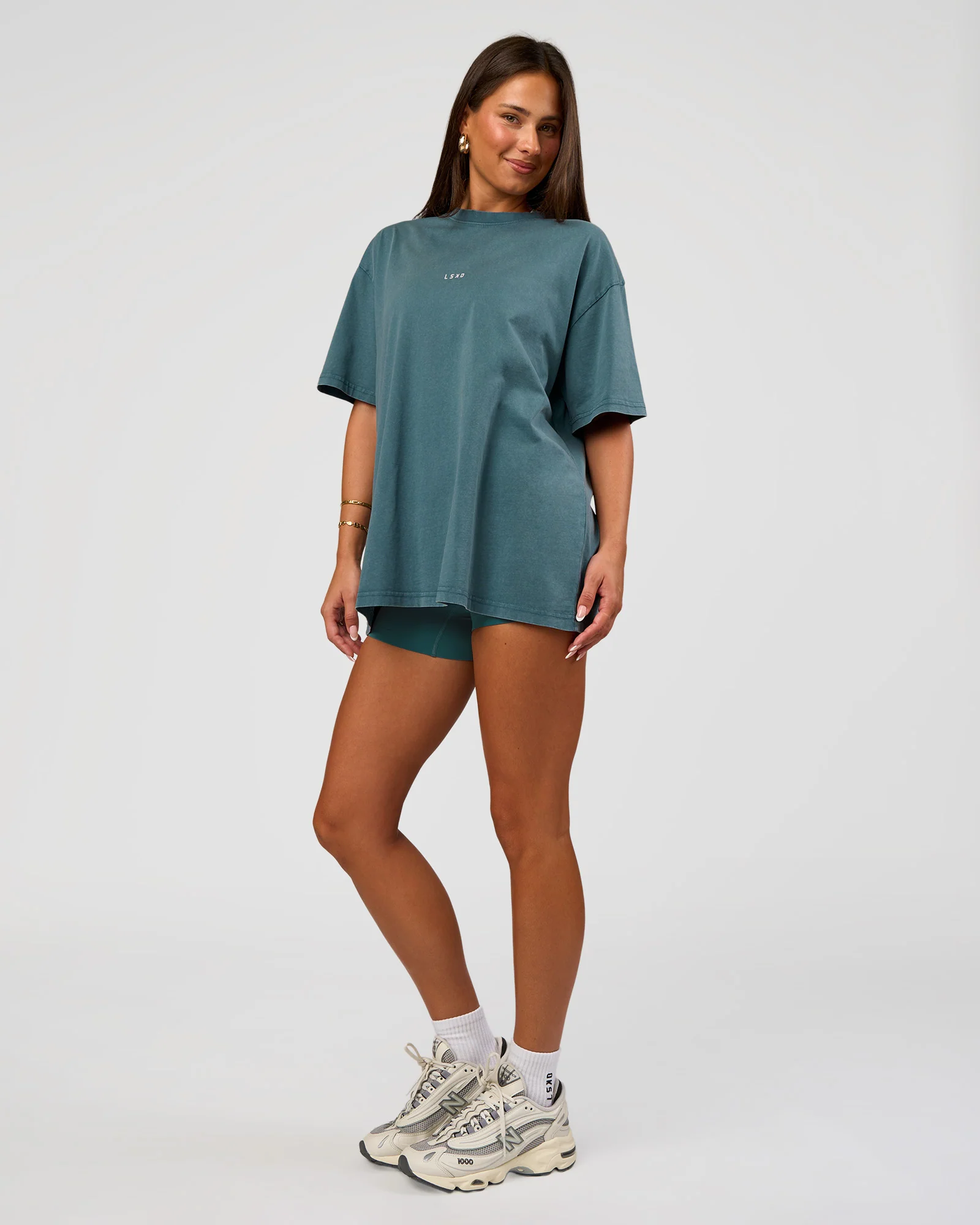 7430-built-on-values-oversized-washed-tee-transformative-teal-washed-white-6.webp Built On Values Oversized Washed Tee - Transformative Teal Washed-White