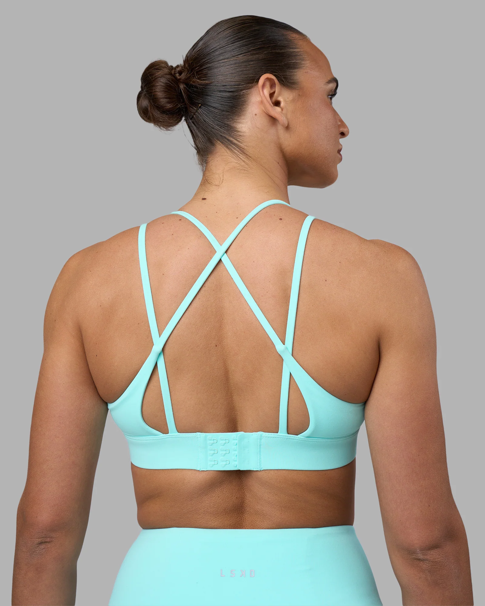 7439-aria-triangle-sports-bra-island-paradise-6.webp Aria Triangle Sports Bra - Island Paradise