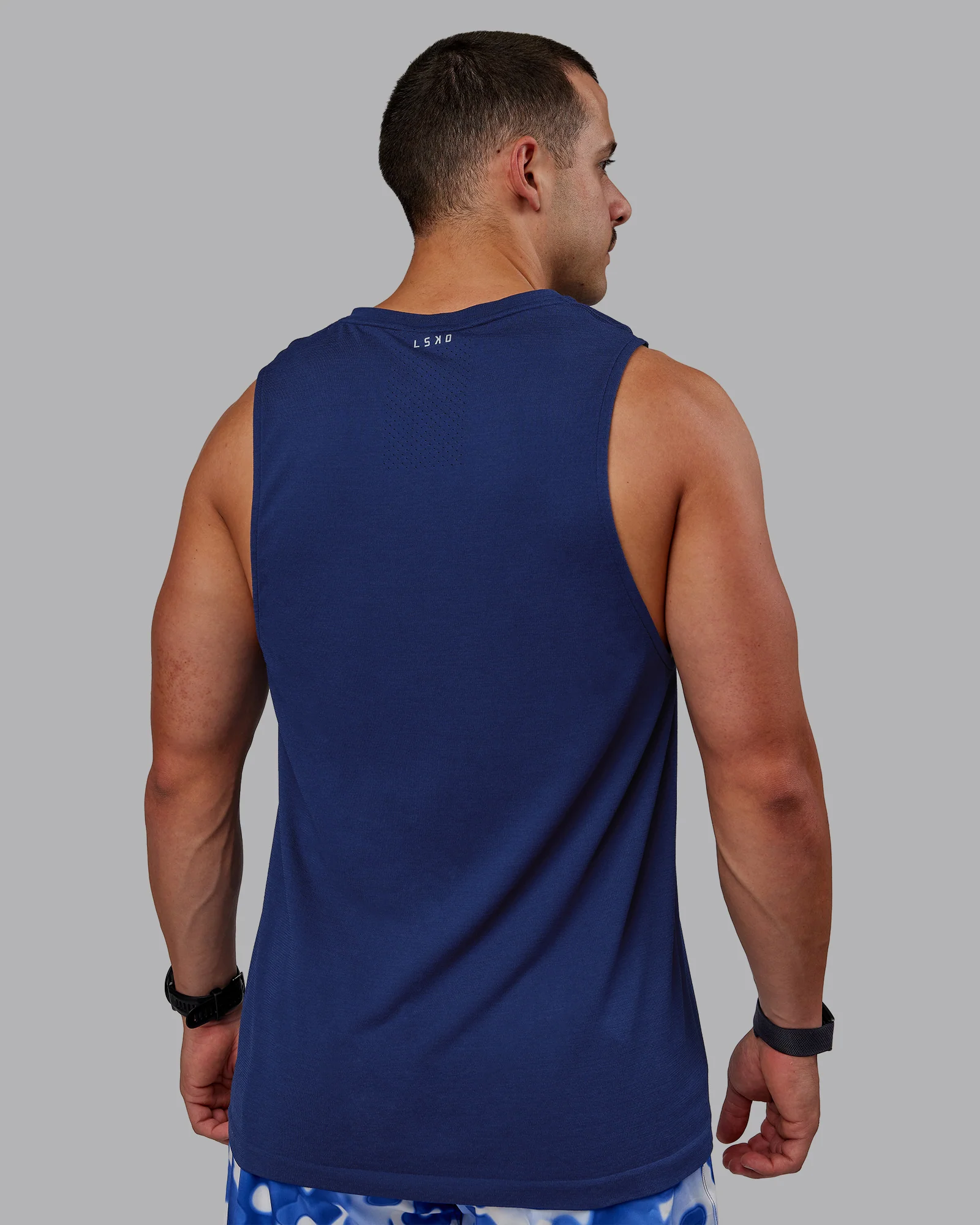 7493-aeroflx-seamless-muscle-tank-midnight-blue-midnight-blue-3.webp AeroFLX+ Seamless Muscle Tank - Midnight Blue/Midnight Blue