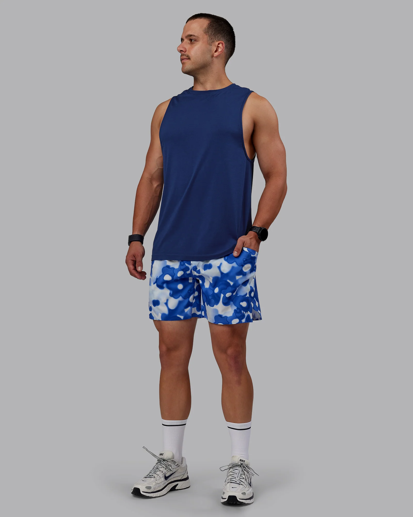 7493-aeroflx-seamless-muscle-tank-midnight-blue-midnight-blue-5.webp AeroFLX+ Seamless Muscle Tank - Midnight Blue/Midnight Blue