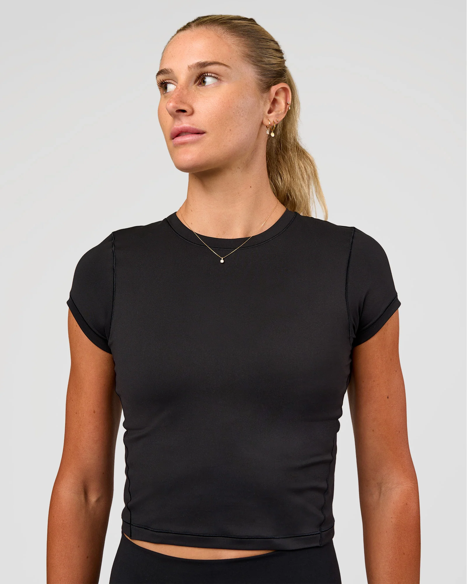 7653-all-day-short-sleeve-tee-black-3.webp All Day Short Sleeve Tee - Black