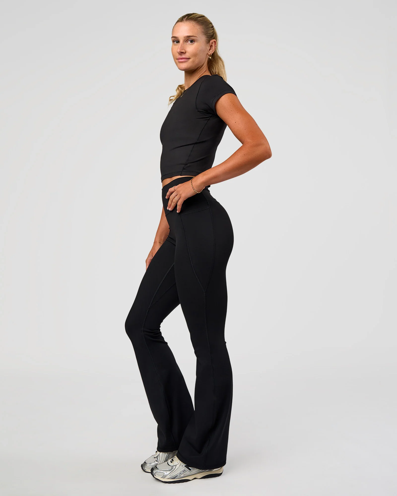 7653-all-day-short-sleeve-tee-black-6.webp All Day Short Sleeve Tee - Black