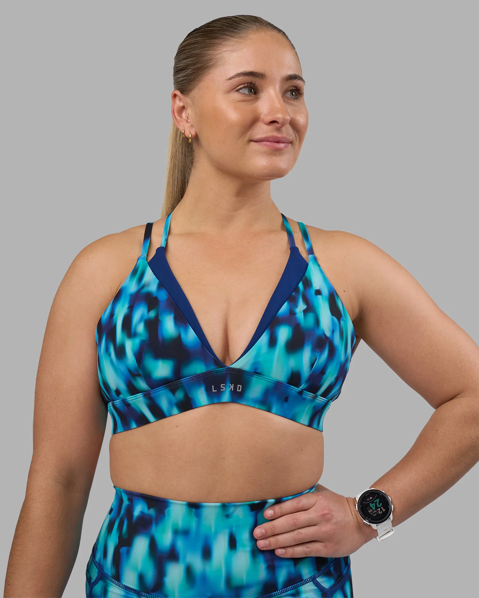 7706-aria-triangle-sports-bra-luminous-3.webp Aria Triangle Sports Bra - Luminous