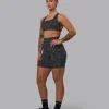 7751-elixir-ultra-high-rise-6-short-pockets-tranquil-black-4.webp Elixir Ultra High-Rise 6" Short Pockets - Tranquil-Black