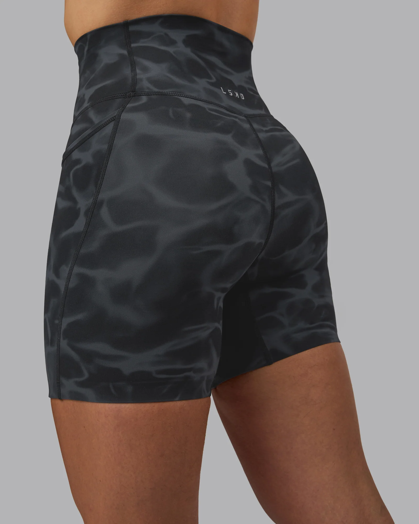 7751-elixir-ultra-high-rise-6-short-pockets-tranquil-black-9.webp Elixir Ultra High-Rise 6" Short Pockets - Tranquil-Black