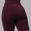 Elixir Ultra High-Rise 9" Short Pockets - Cherry Lacquer