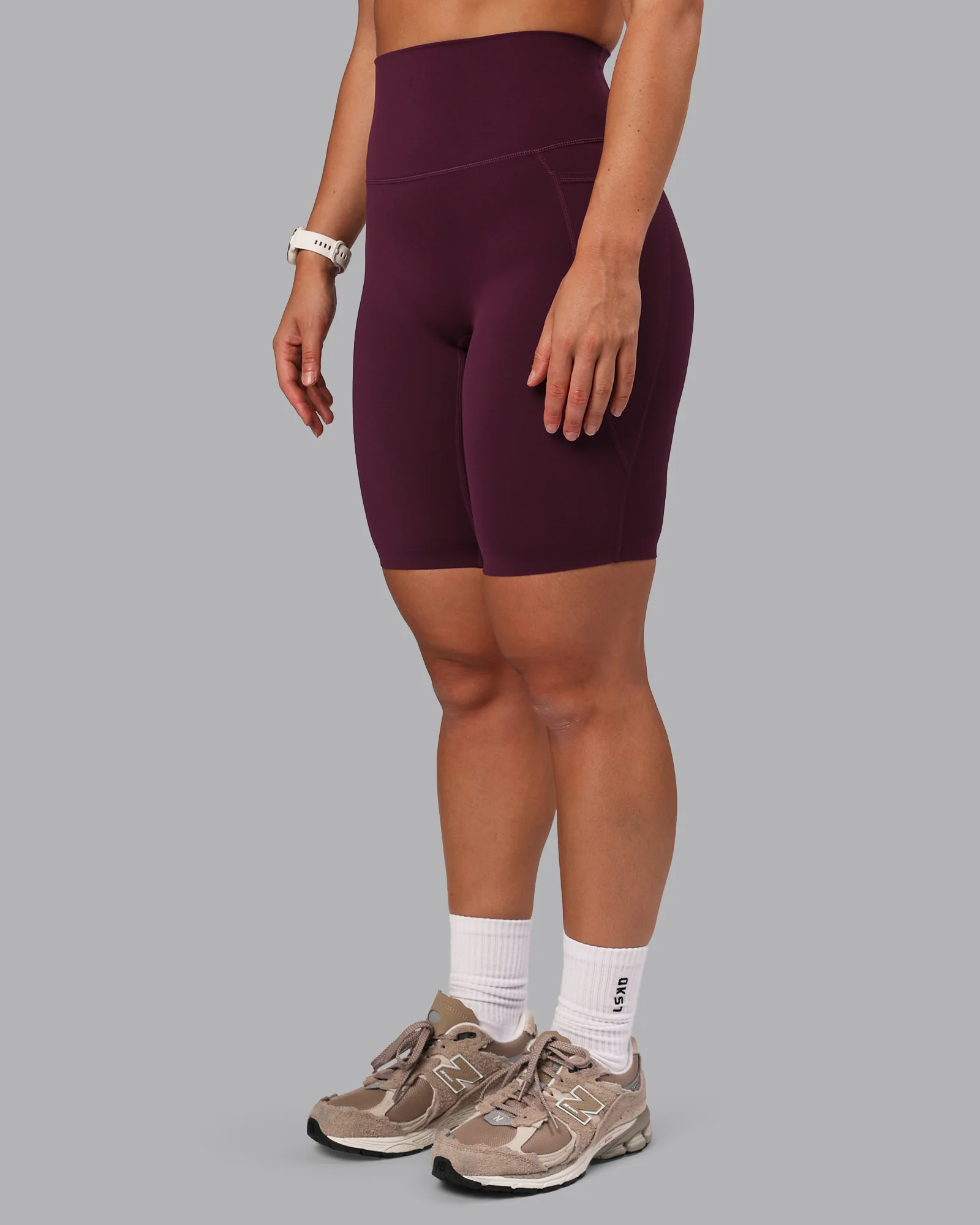 Elixir Ultra High-Rise 9" Short Pockets - Cherry Lacquer