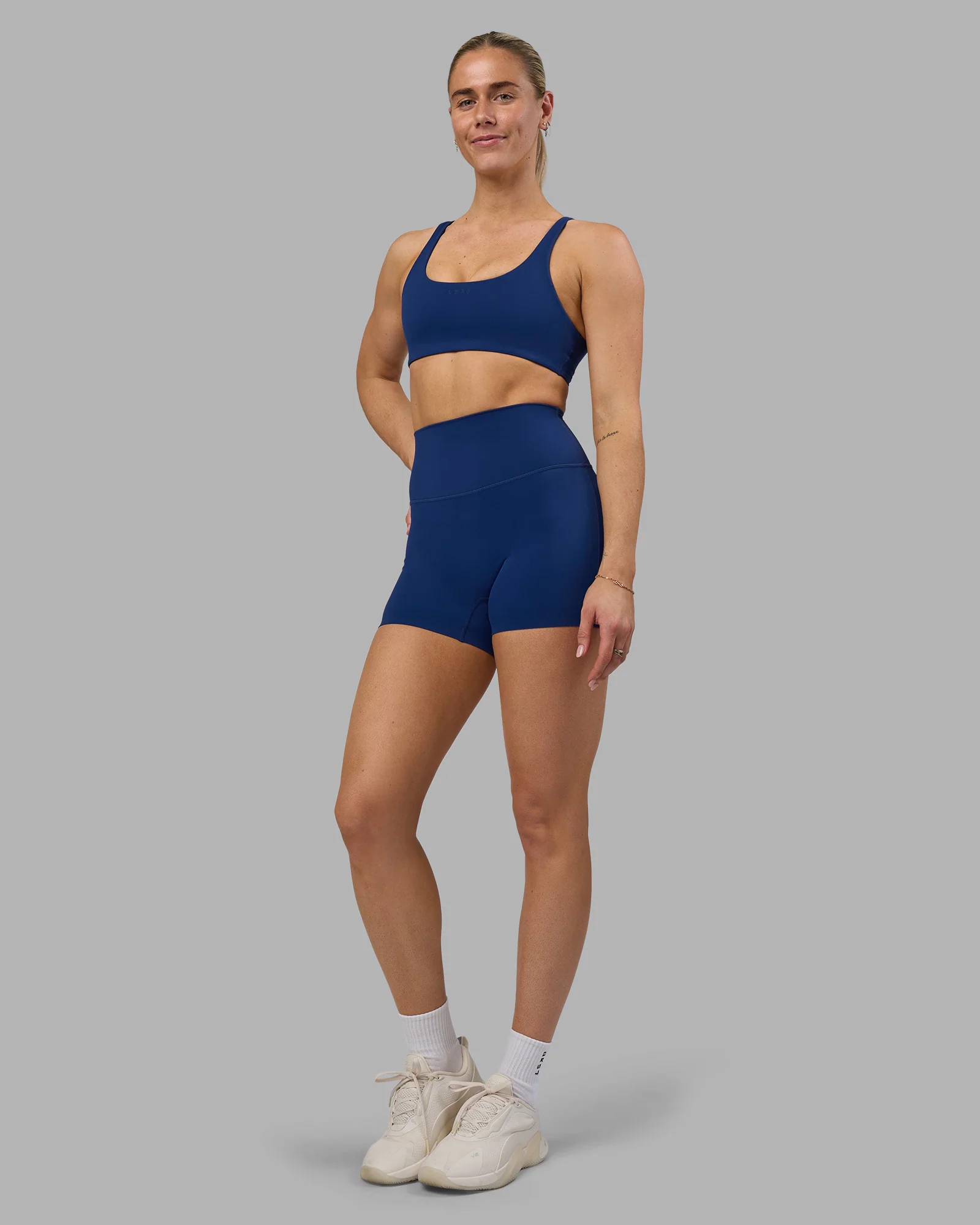 7867-impulse-reversible-sports-bra-midnight-blue-9.webp Impulse Reversible Sports Bra - Midnight Blue