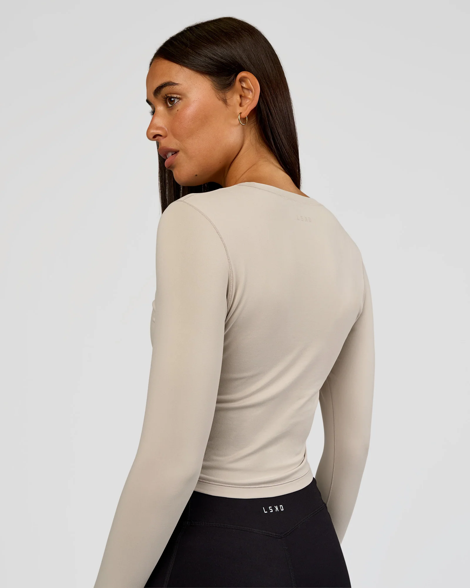 7894-all-day-long-sleeve-tee-shale-beige-4.webp All Day Long Sleeve Tee - Shale Beige