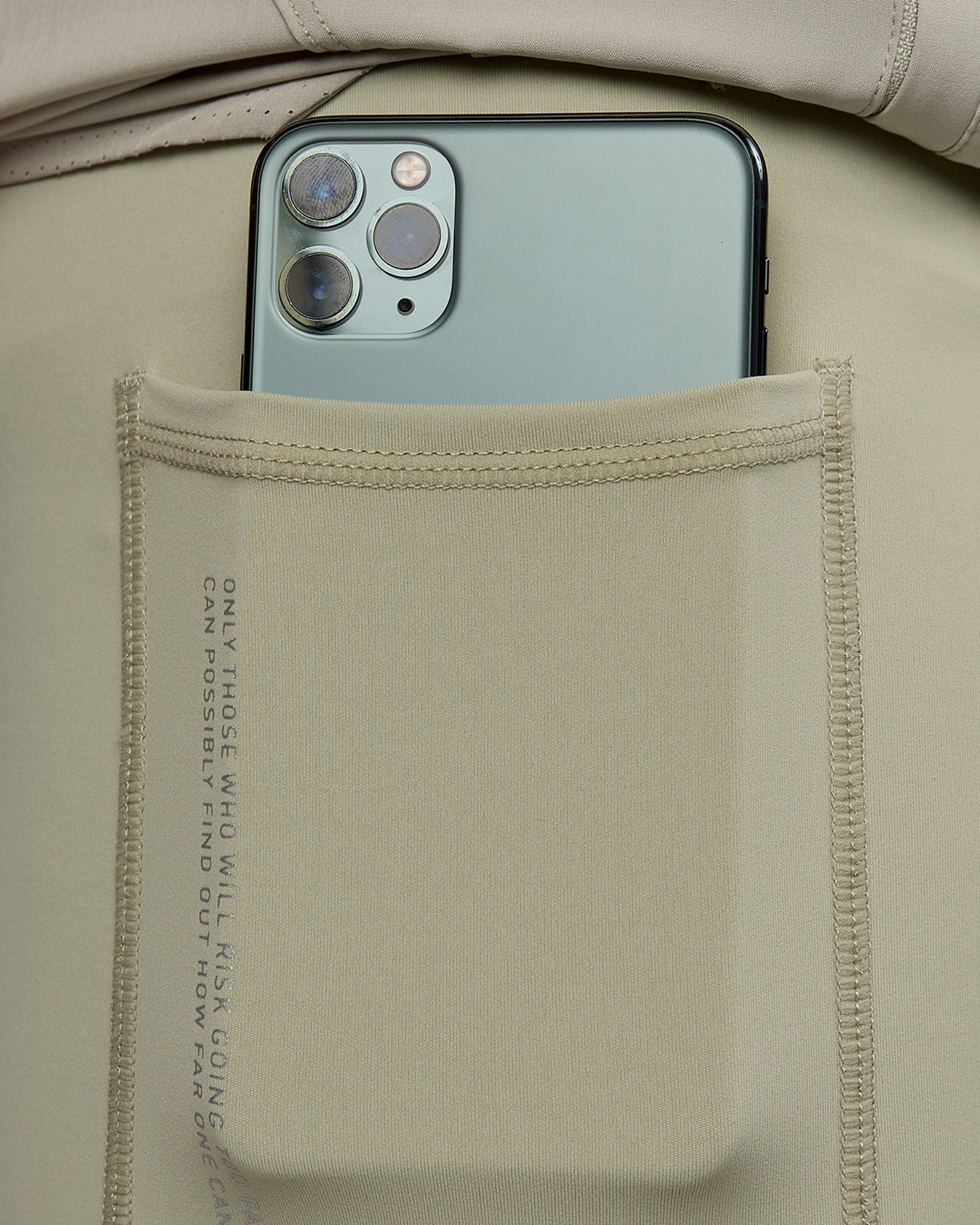 7921-challenger-6-lined-performance-short-sustained-grey-2.jpg Challenger 6" Lined Performance Short - Sustained Grey
