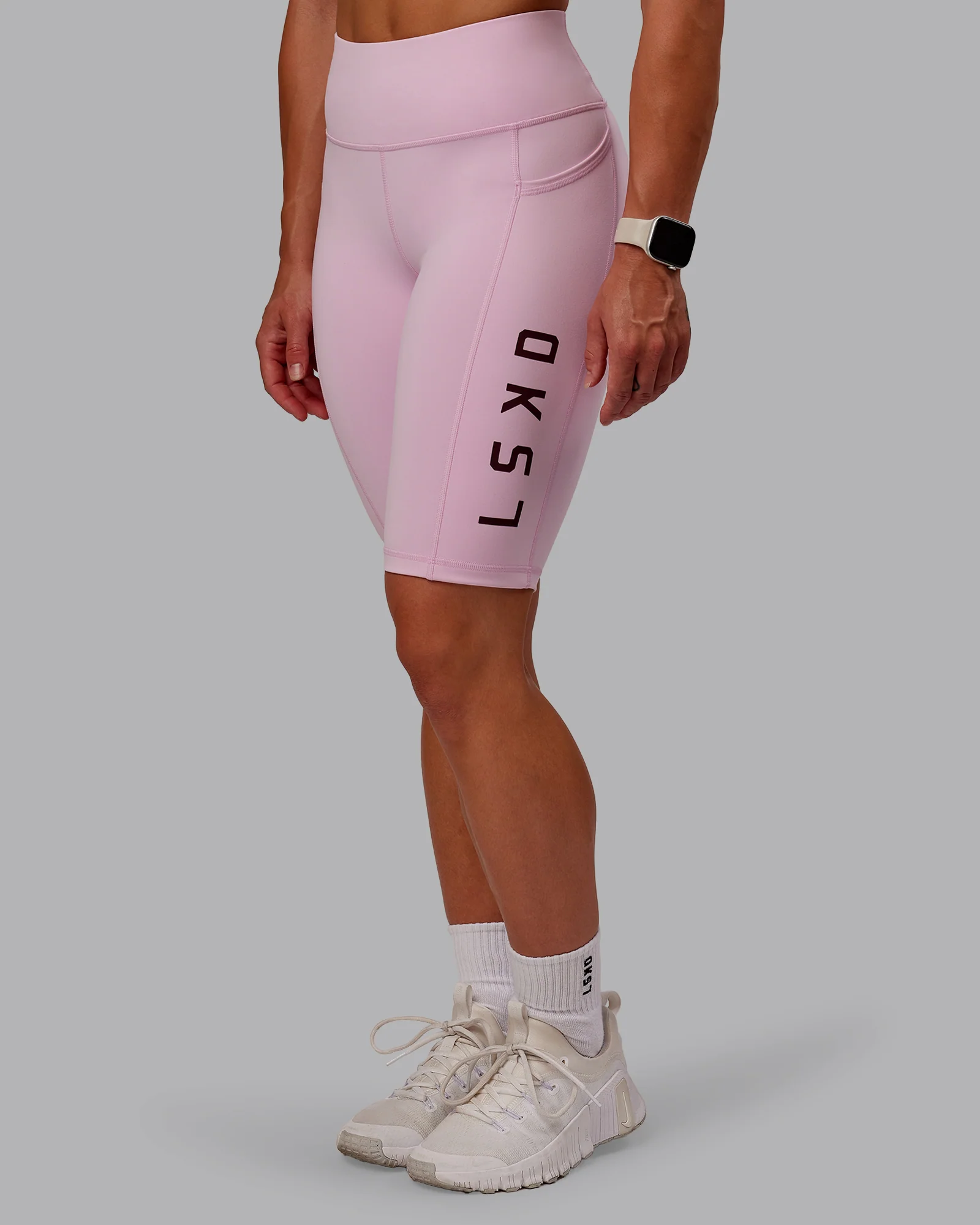 7938-rep-ultra-high-rise-9-short-pockets-marshmallow-cherry-lacquer-2.webp Rep Ultra High-Rise 9" Short Pockets - Marshmallow-Cherry Lacquer