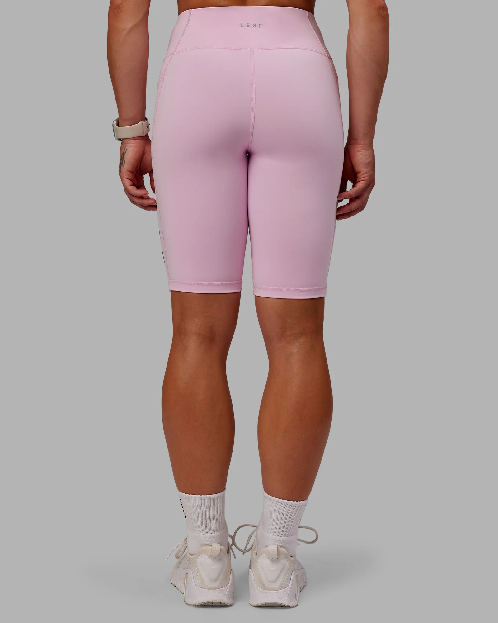 7938-rep-ultra-high-rise-9-short-pockets-marshmallow-cherry-lacquer-5.webp Rep Ultra High-Rise 9" Short Pockets - Marshmallow-Cherry Lacquer