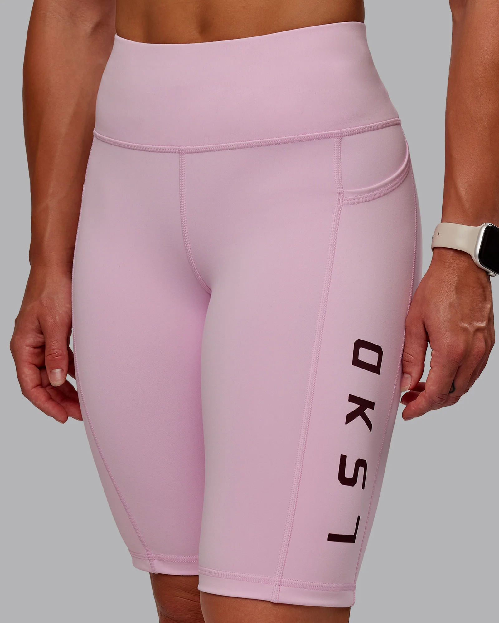 7938-rep-ultra-high-rise-9-short-pockets-marshmallow-cherry-lacquer-6.webp Rep Ultra High-Rise 9" Short Pockets - Marshmallow-Cherry Lacquer