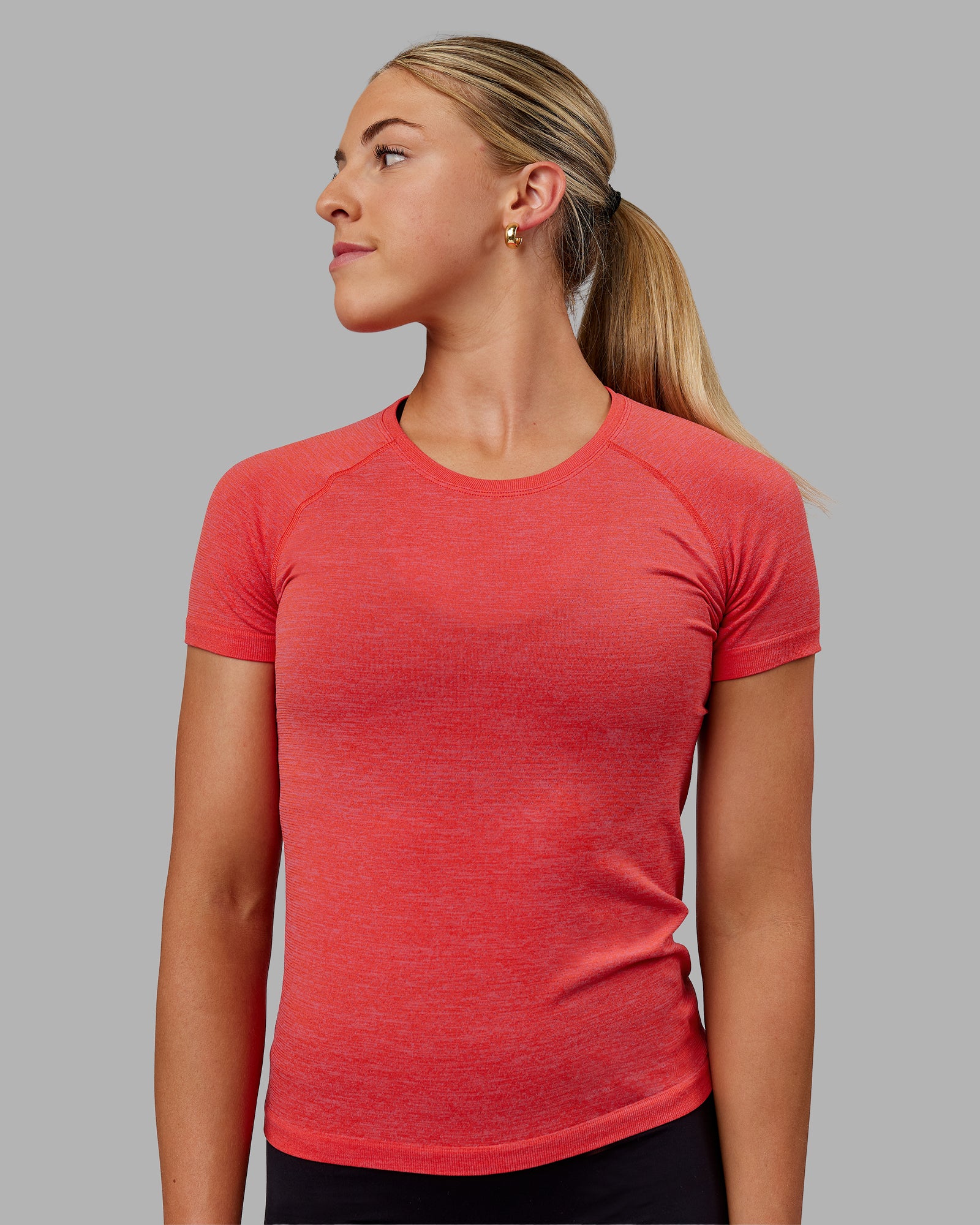 8018-aeroflx-seamless-tee-fuschia-pink-grenadine-1.jpg AeroFLX+ Seamless Tee - Fuschia Pink/Grenadine