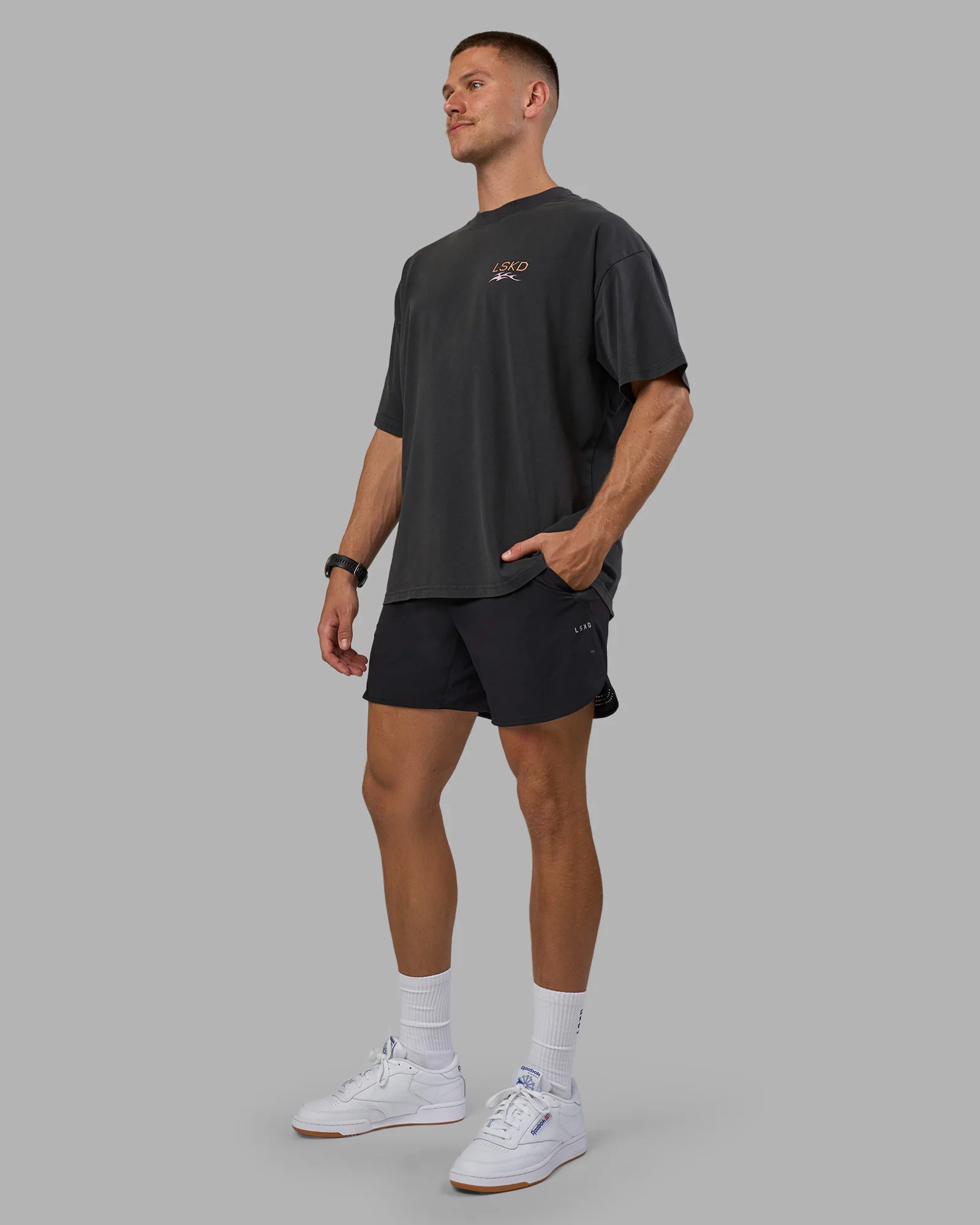 8097-digital-world-heavyweight-flxcotton-oversized-tee-washed-black-8.webp Digital World Heavyweight FLXCotton Oversized Tee - Washed Black