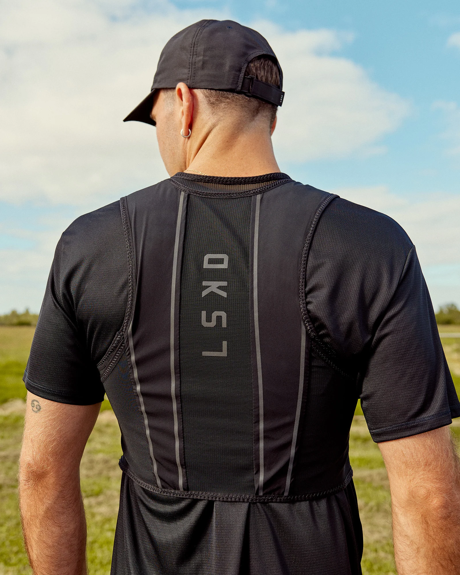 81-pace-running-vest-black-reflective-17.webp Pace Running Vest - Black-Reflective