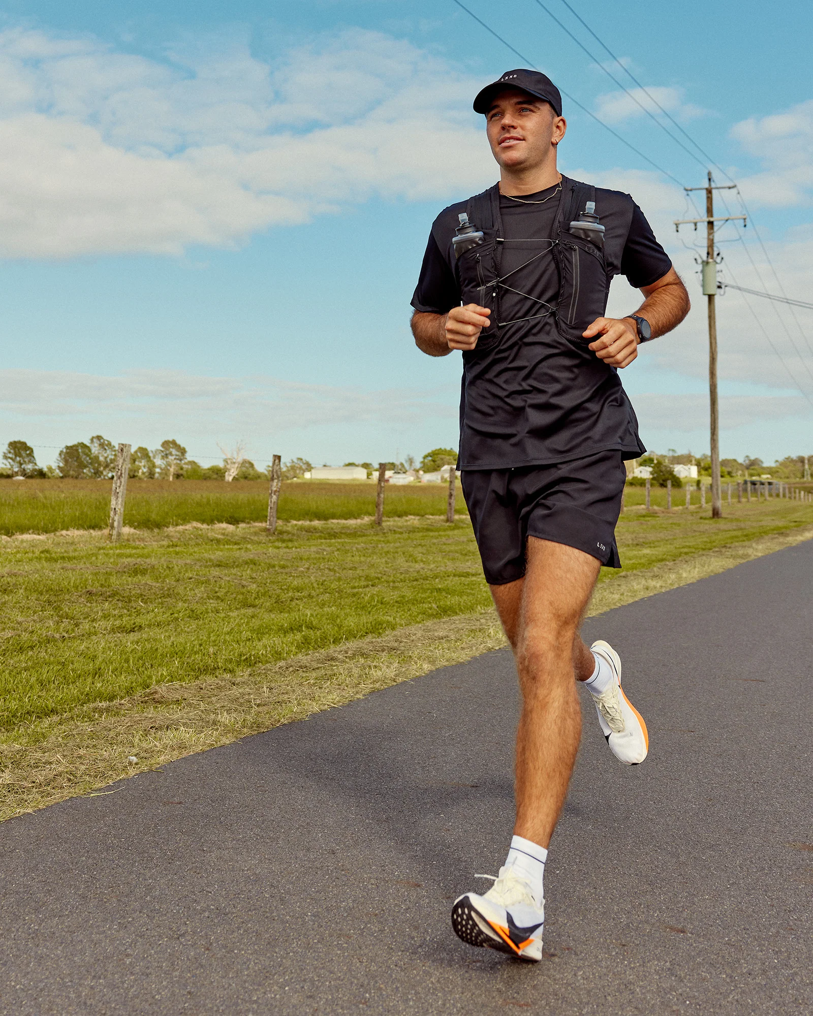 81-pace-running-vest-black-reflective-23.webp Pace Running Vest - Black-Reflective