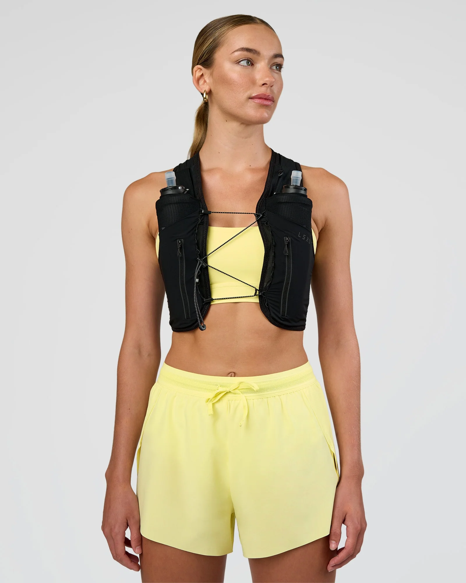 81-pace-running-vest-black-reflective-5.webp Pace Running Vest - Black-Reflective