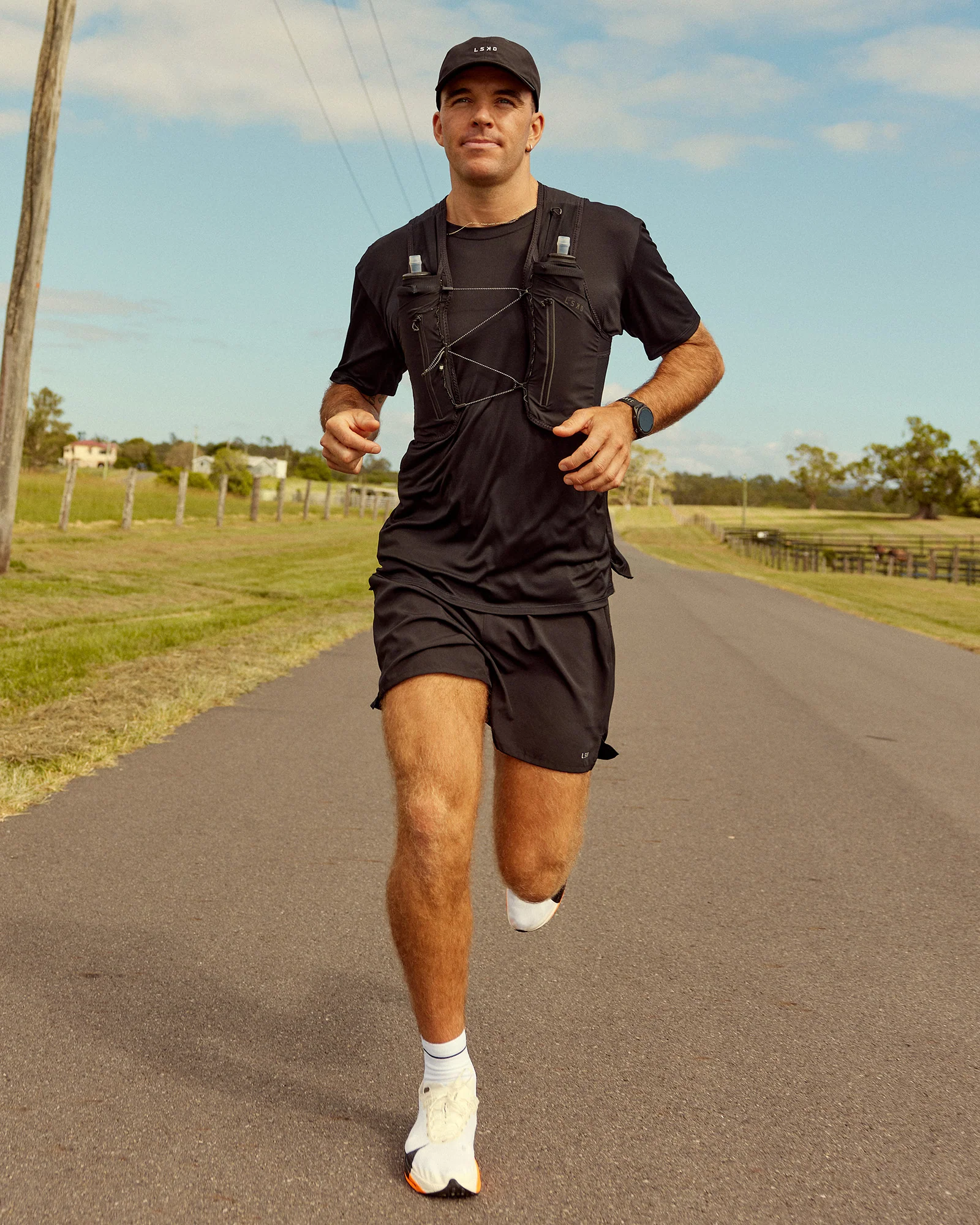 81-pace-running-vest-black-reflective-7.webp Pace Running Vest - Black-Reflective
