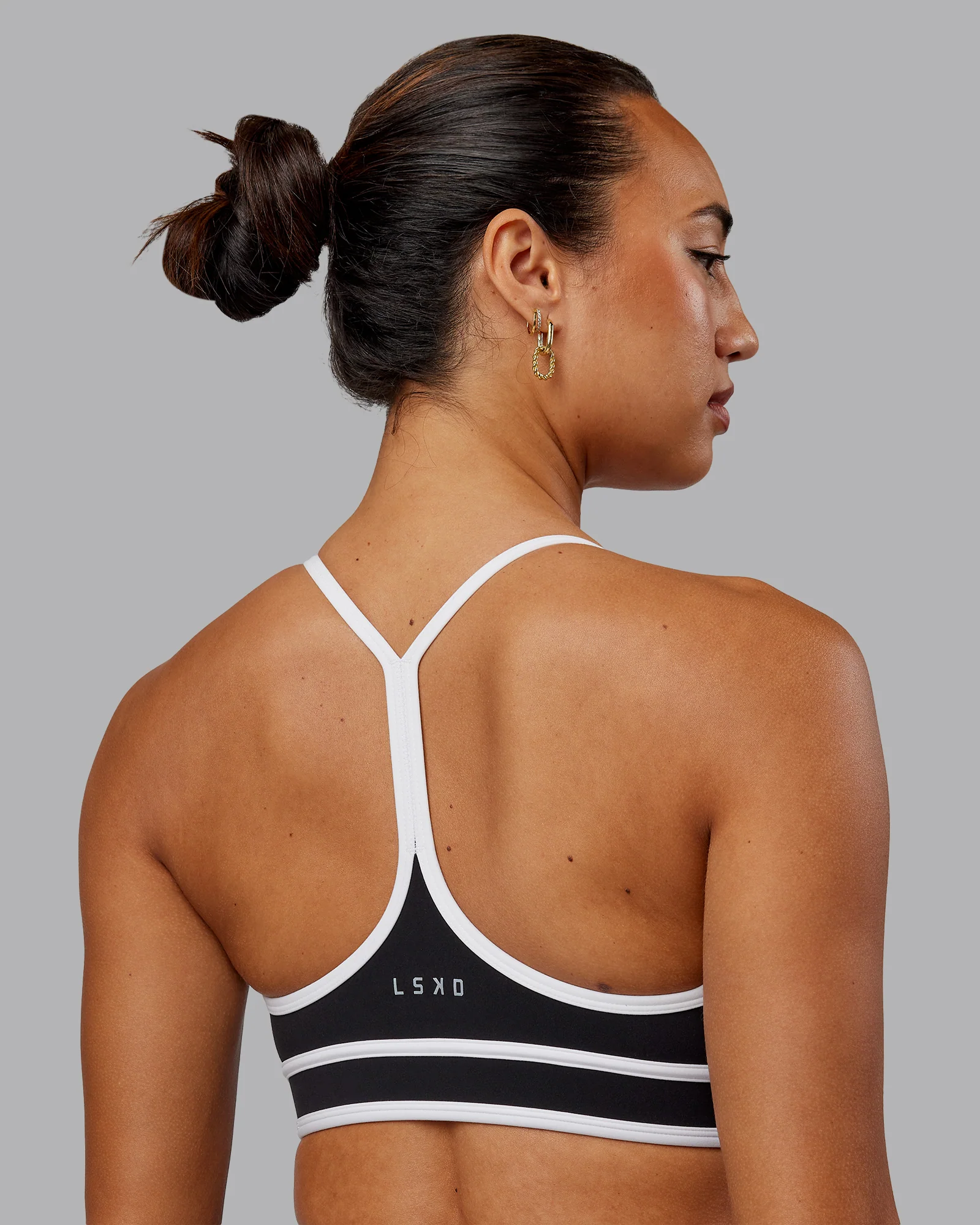 8143-contrast-sports-bra-black-white-2.webp Contrast Sports Bra - Black-White