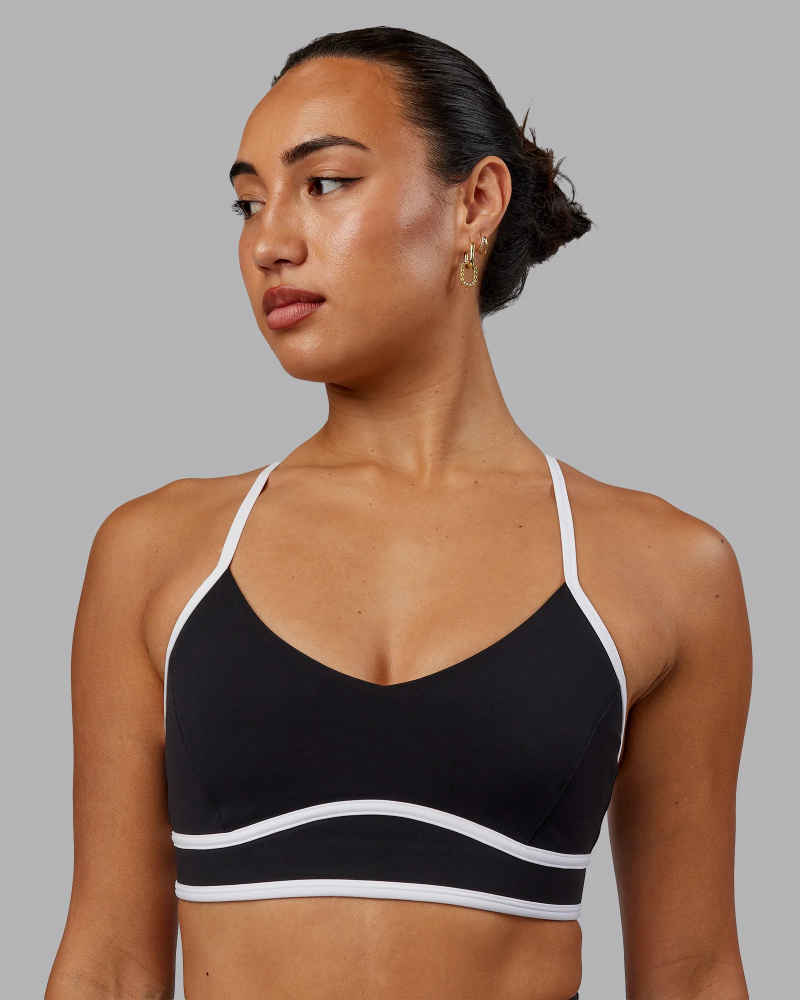 8143-contrast-sports-bra-black-white-3.webp Contrast Sports Bra - Black-White