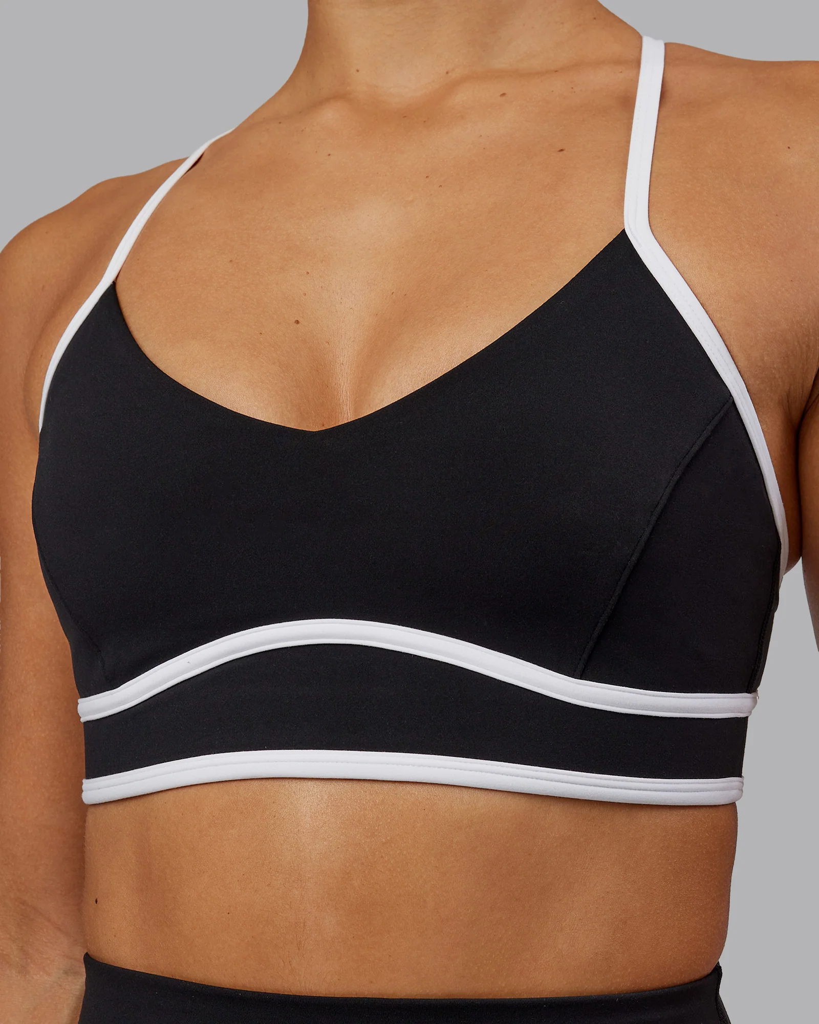 8143-contrast-sports-bra-black-white-5.webp Contrast Sports Bra - Black-White