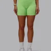 8152-bree-masters-fusion-ultra-high-rise-6-short-pockets-pastel-lime-7.webp Bree Masters Fusion Ultra High-Rise 6" Short Pockets - Pastel Lime