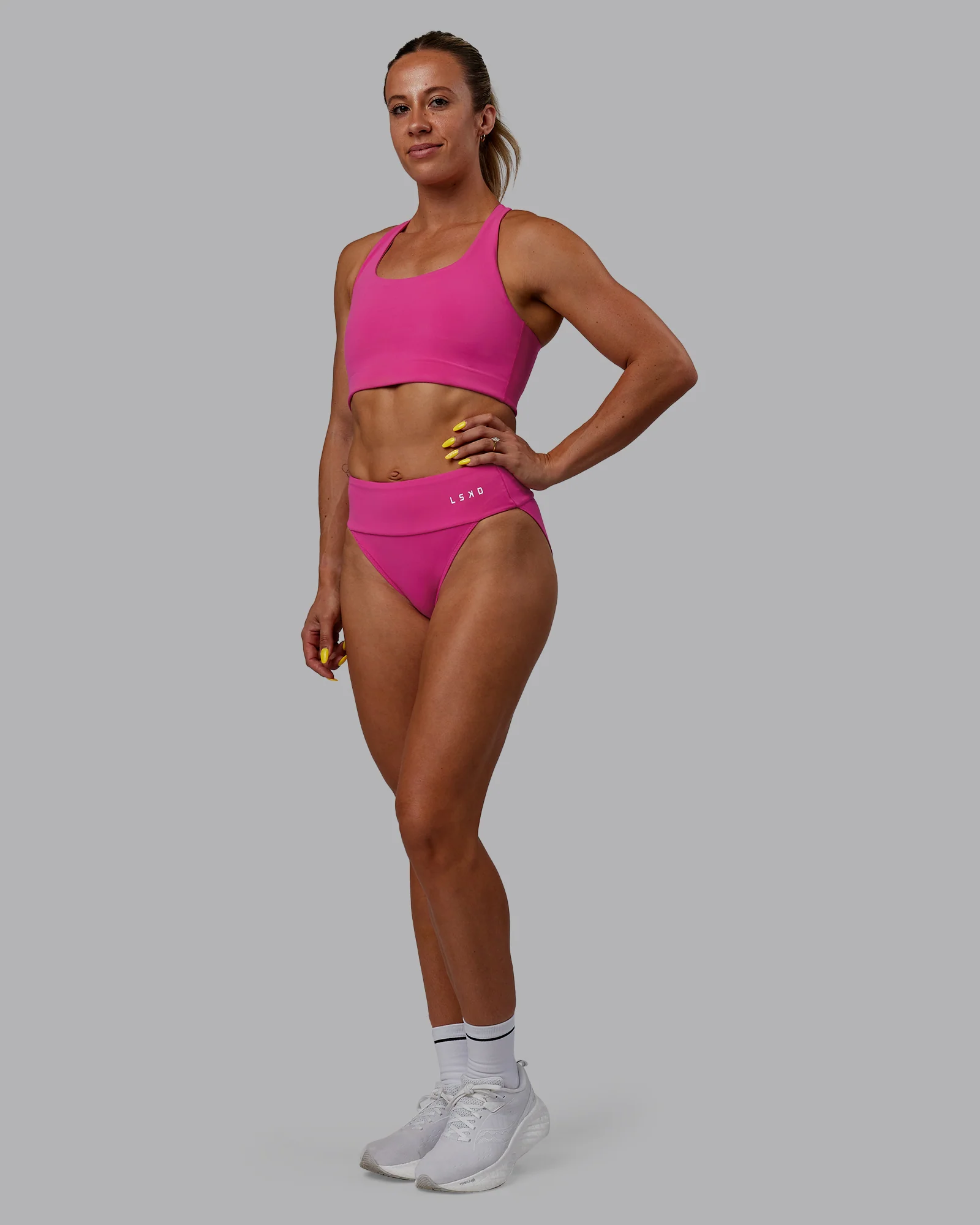 8240-elevate-sprinting-brief-fuchsia-pink-7.webp Elevate Sprinting Brief - Fuchsia Pink