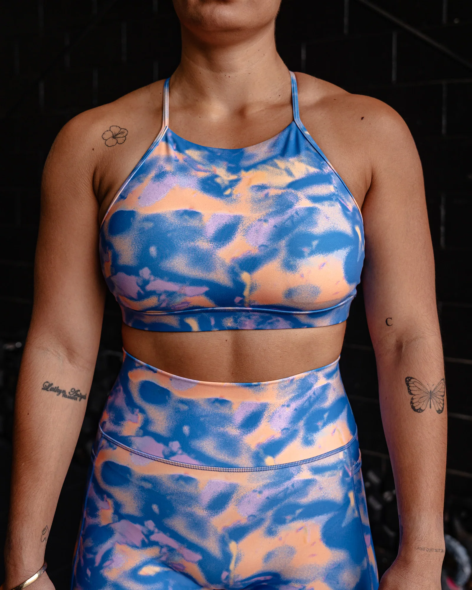 8291-lift-high-neck-sports-bra-apricot-mist-6.webp Lift High Neck Sports Bra - Apricot Mist