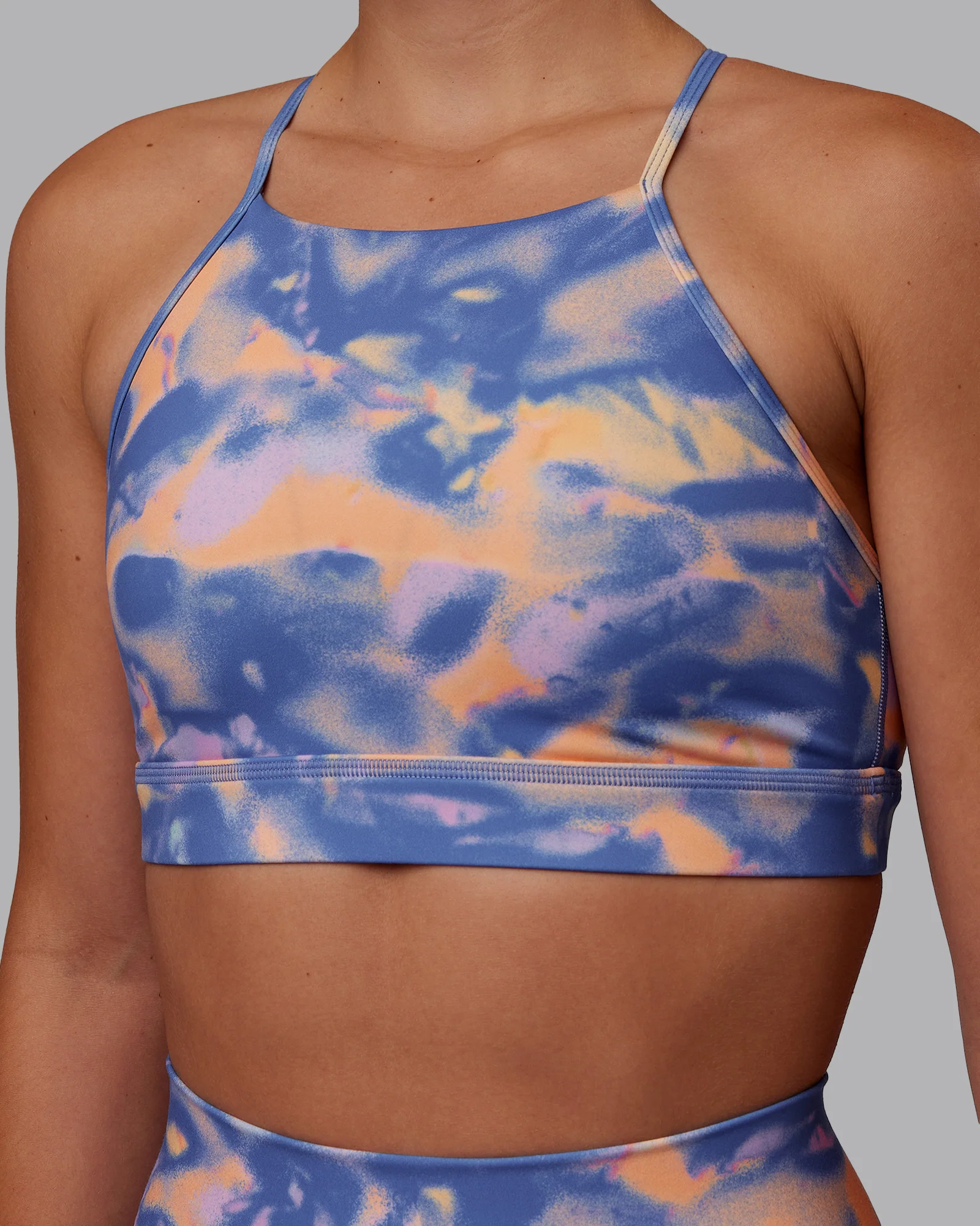 8291-lift-high-neck-sports-bra-apricot-mist-7.webp Lift High Neck Sports Bra - Apricot Mist