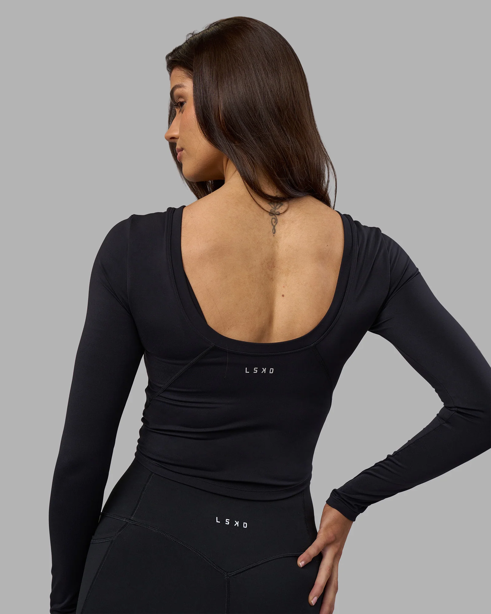 8430-effortless-long-sleeve-top-black-4.webp Effortless Long Sleeve Top - Black