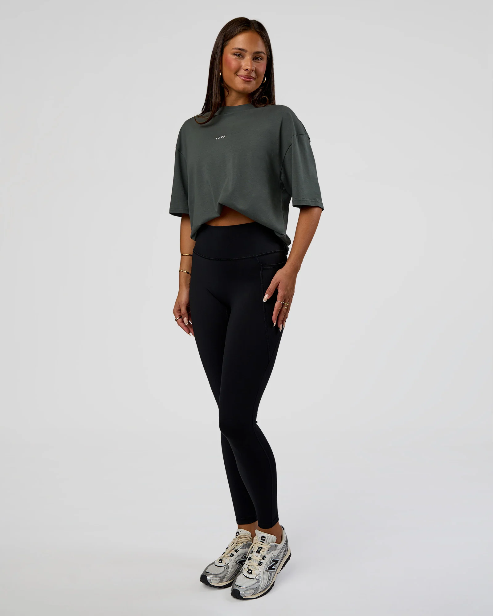 8465-abstract-haze-flxcotton-tee-carbon-green-cantaloupe-11.webp Abstract Haze FLXCotton Tee - Carbon Green-Cantaloupe