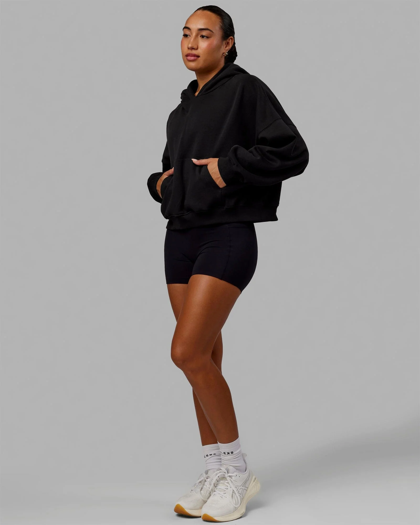 8483-love-the-run-hoodie-black-3.webp Love The Run Hoodie - Black