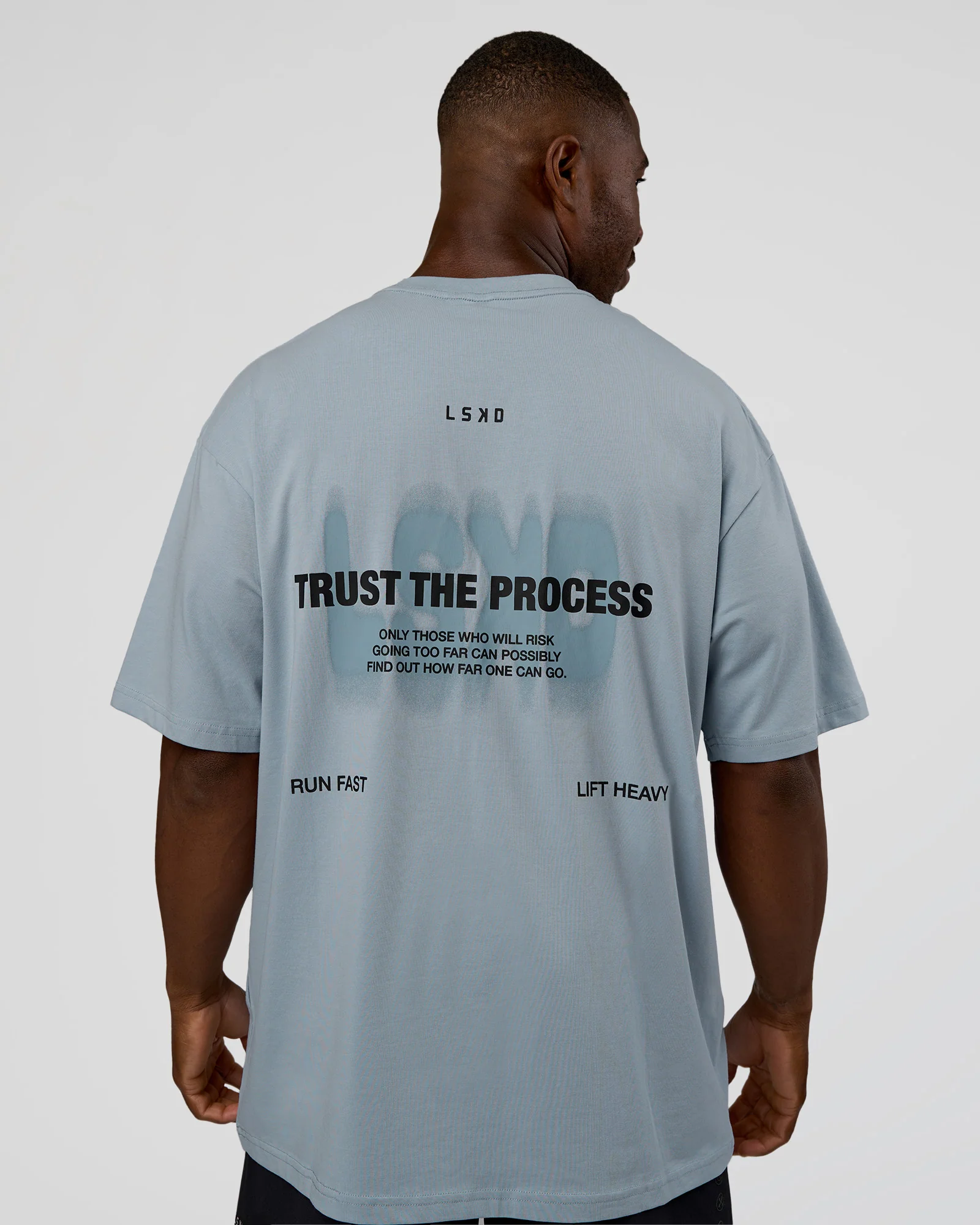 8500-abstract-haze-flxcotton-tee-dusty-blue-black-3.webp Abstract Haze FLXCotton Tee - Dusty Blue-Black