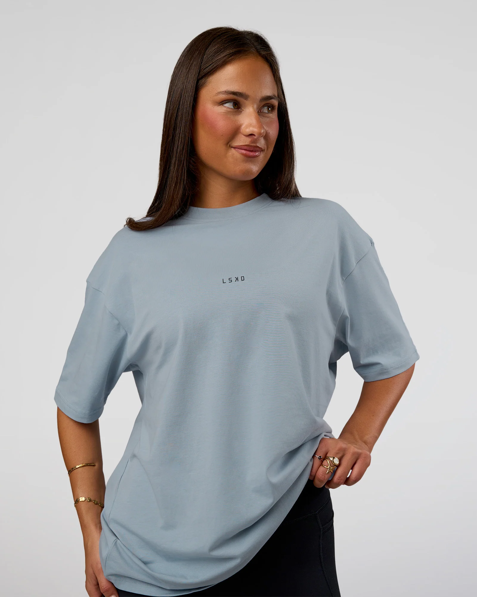 8500-abstract-haze-flxcotton-tee-dusty-blue-black-4.webp Abstract Haze FLXCotton Tee - Dusty Blue-Black