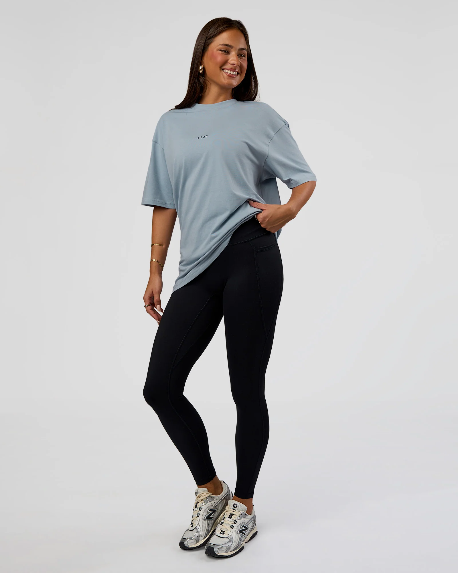 8500-abstract-haze-flxcotton-tee-dusty-blue-black-7.webp Abstract Haze FLXCotton Tee - Dusty Blue-Black