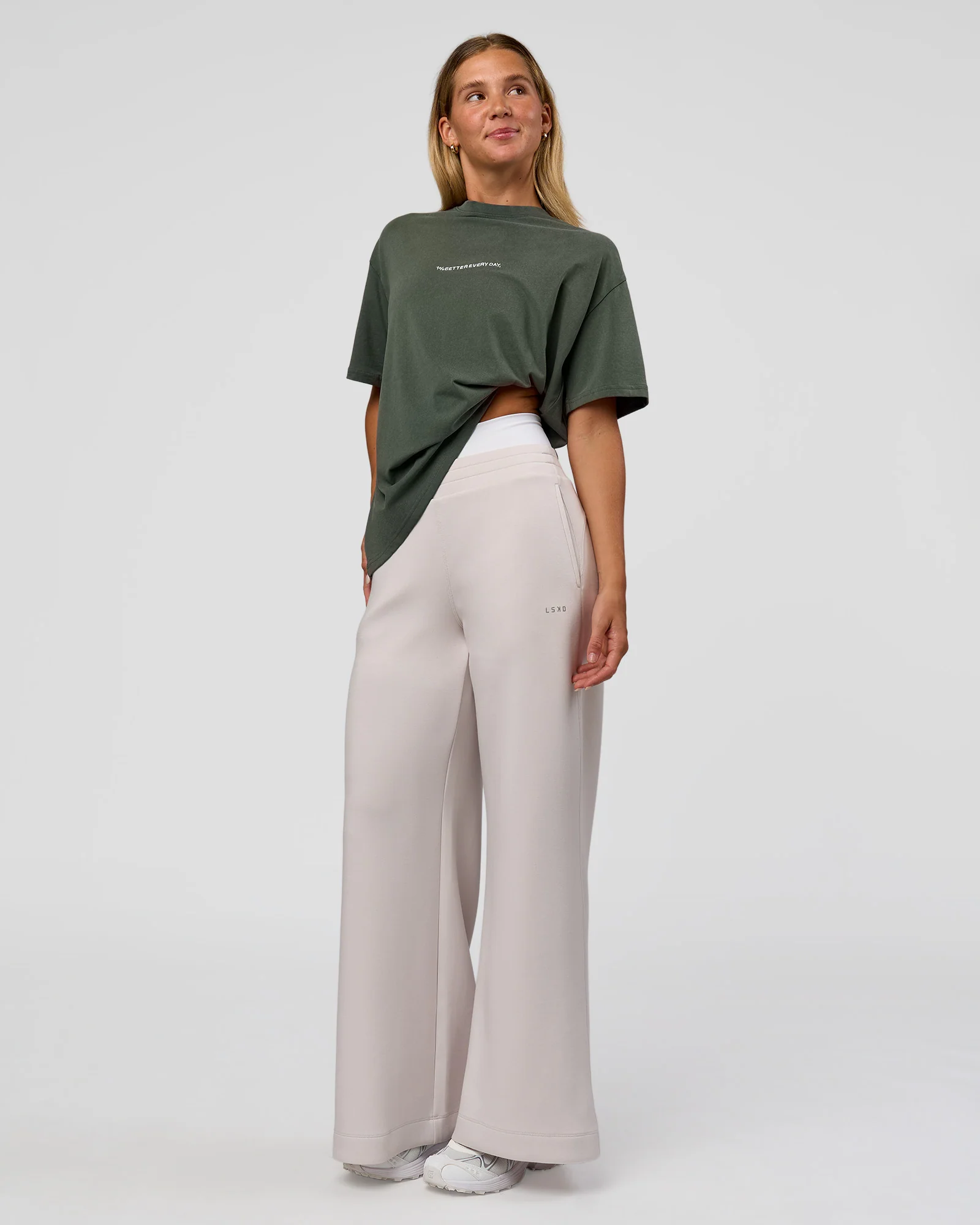 8594-go-to-1-better-every-day-flxcotton-oversized-tee-carbon-green-washed-white-5.webp Go-To 1% Better Every Day FLXCotton Oversized Tee - Carbon Green Washed-White